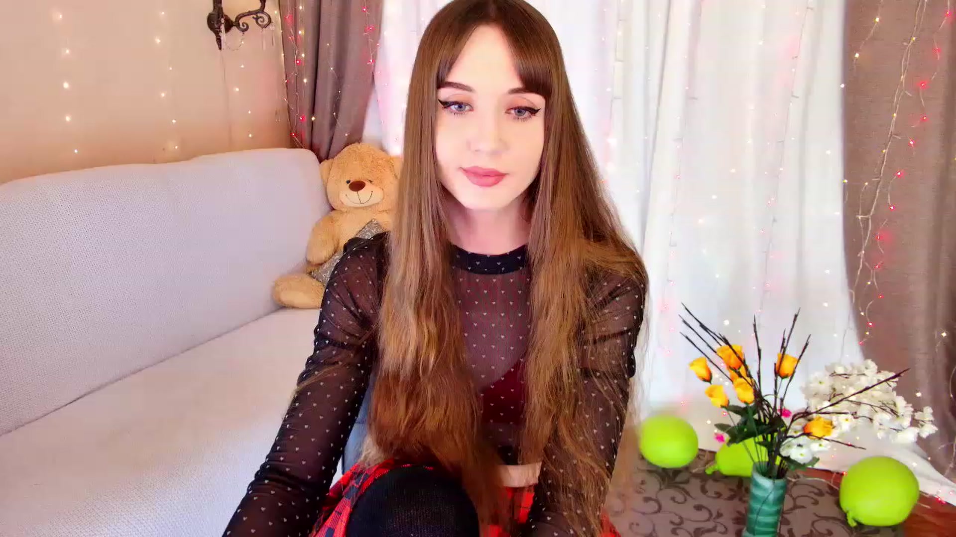 Gallery image thumbnail from Innocent_Soul's myfreecams stream on, 12/12/2022, 16:22 image 8 of 20