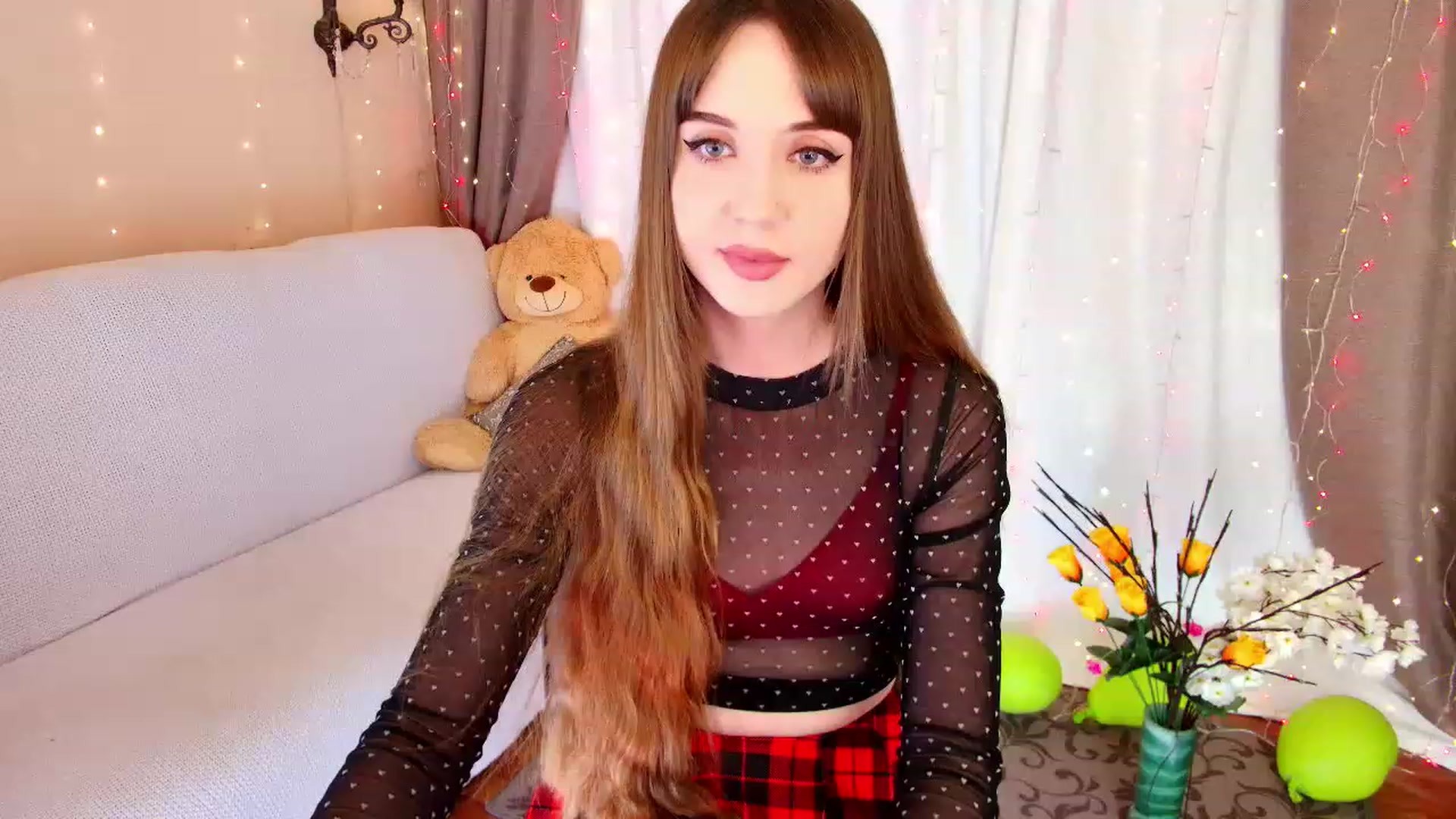 Gallery image thumbnail from Innocent_Soul's myfreecams stream on, 12/12/2022, 16:22 image 1 of 20