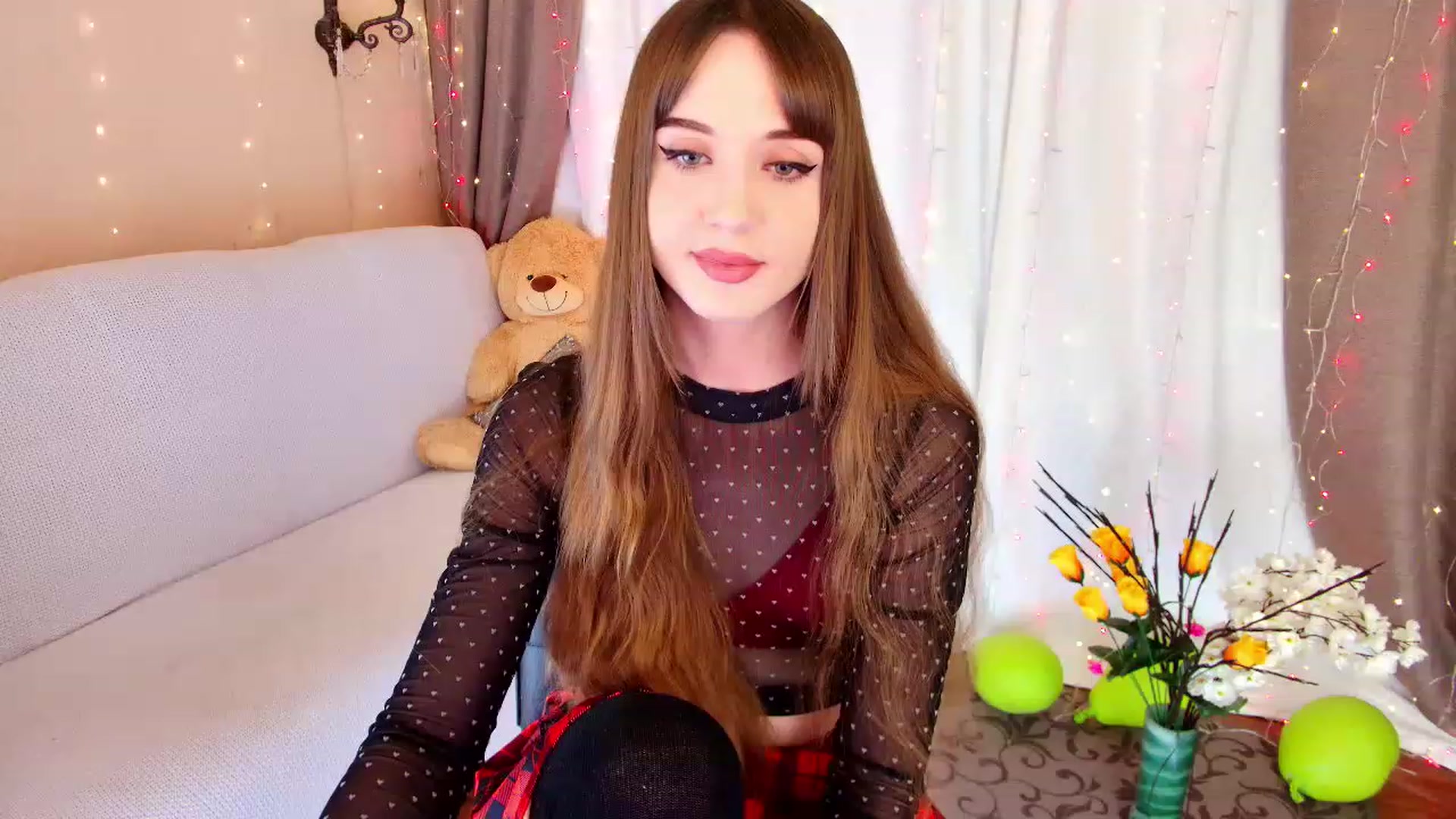 Gallery image thumbnail from Innocent_Soul's myfreecams stream on, 12/12/2022, 16:22 image 4 of 20