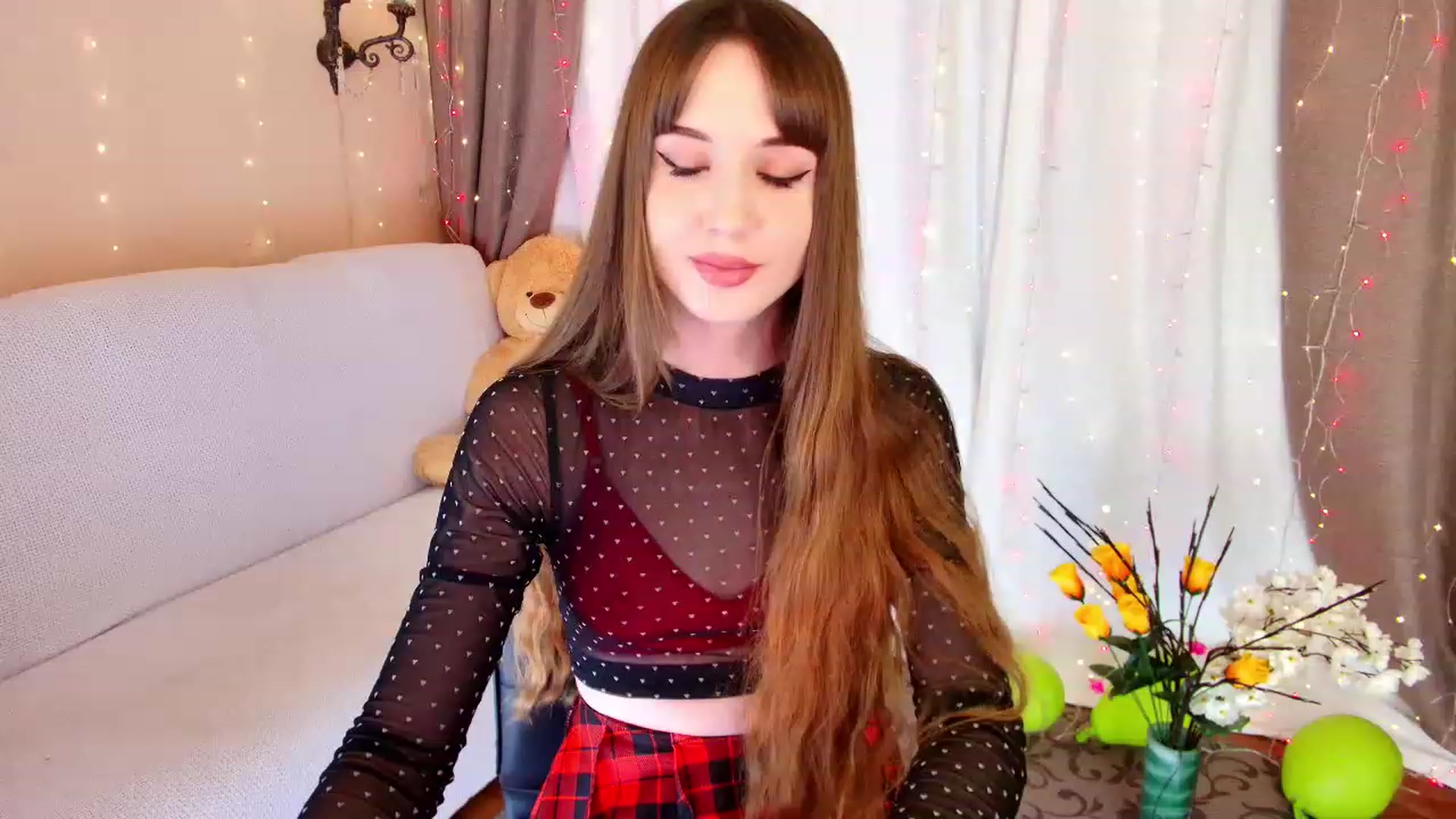 Gallery image thumbnail from Innocent_Soul's myfreecams stream on, 12/12/2022, 17:18 image 1 of 20