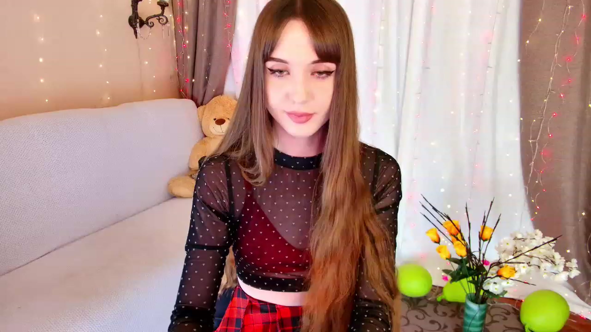 Gallery image thumbnail from Innocent_Soul's myfreecams stream on, 12/12/2022, 17:18 image 18 of 20