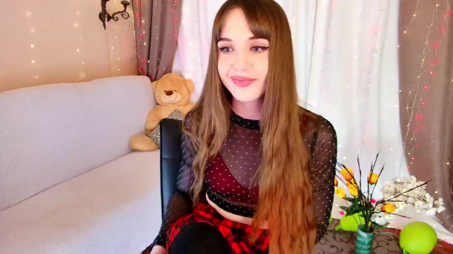 Gallery image thumbnail from Innocent_Soul's myfreecams stream on, 12/12/2022, 18:17 image 7 of 20