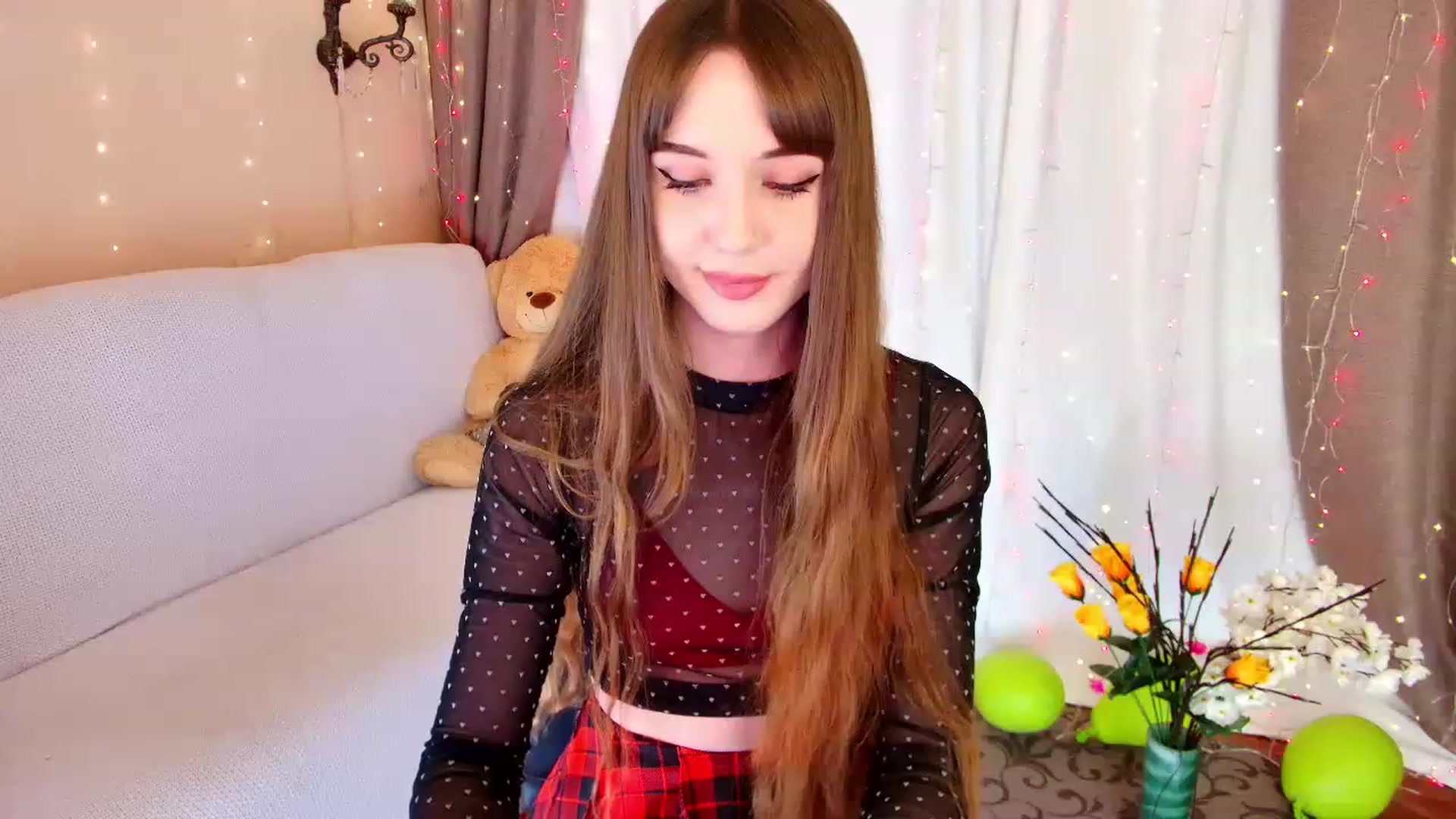 Gallery image thumbnail from Innocent_Soul's myfreecams stream on, 12/12/2022, 18:17 image 5 of 20