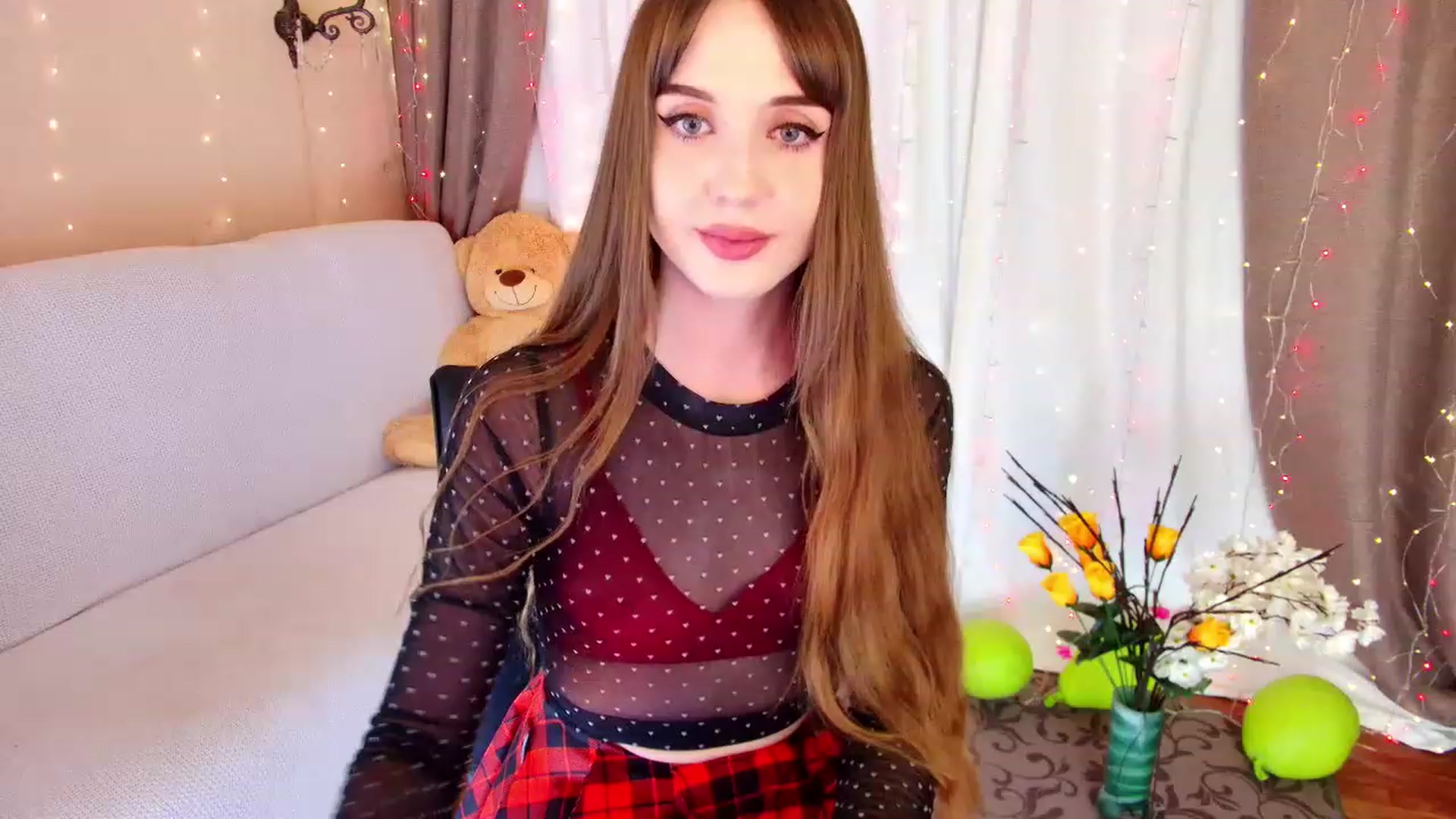 Gallery image thumbnail from Innocent_Soul's myfreecams stream on, 12/12/2022, 19:38 image 7 of 20
