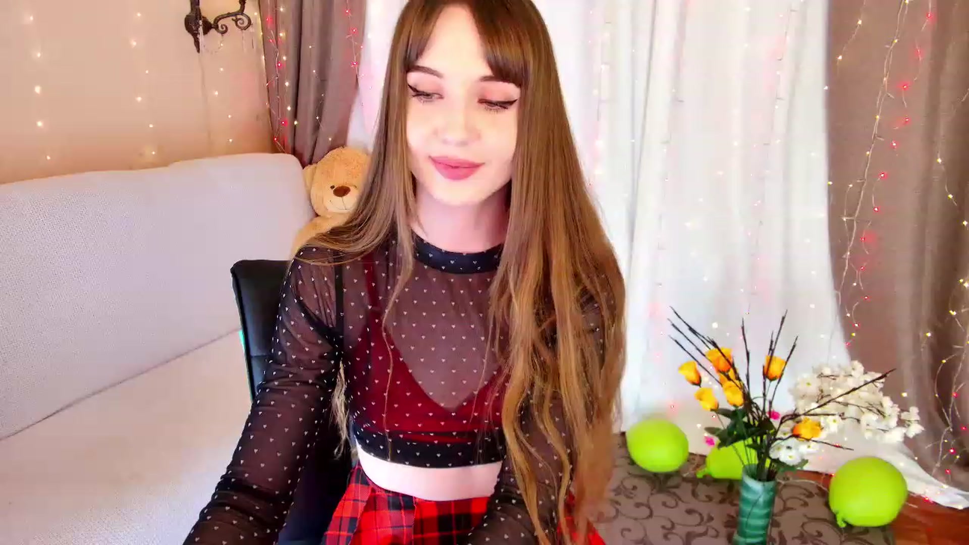 Gallery image thumbnail from Innocent_Soul's myfreecams stream on, 12/12/2022, 19:38 image 20 of 20