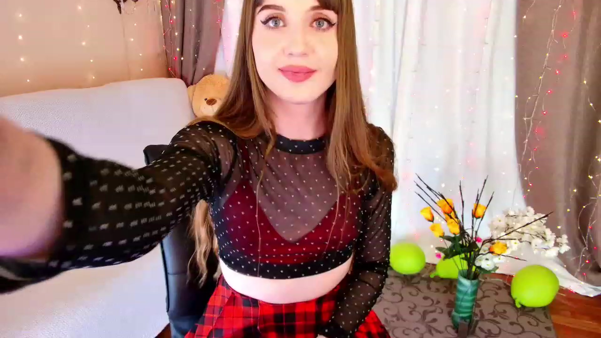 Gallery image thumbnail from Innocent_Soul's myfreecams stream on, 12/12/2022, 19:38 image 16 of 20