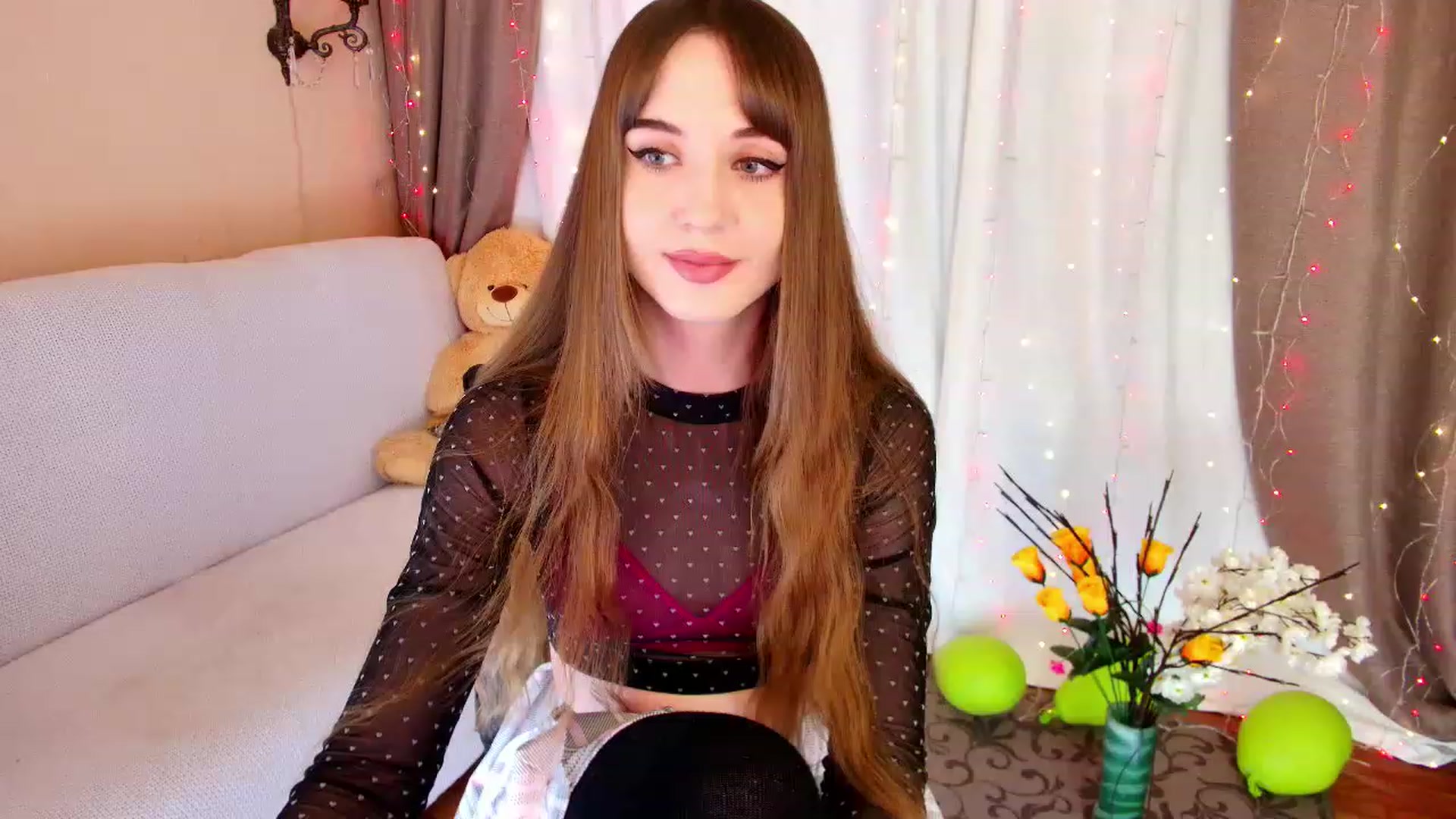 Gallery image thumbnail from Innocent_Soul's myfreecams stream on, 12/16/2022, 16:00 image 13 of 20