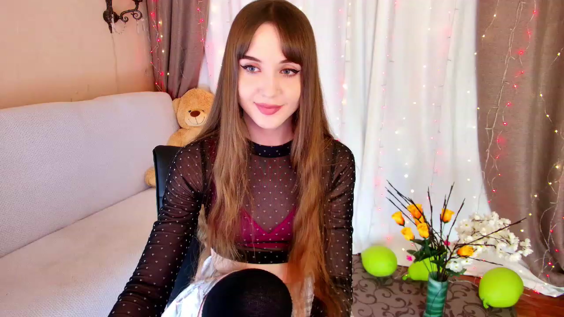 Gallery image thumbnail from Innocent_Soul's myfreecams stream on, 12/16/2022, 16:59 image 14 of 20