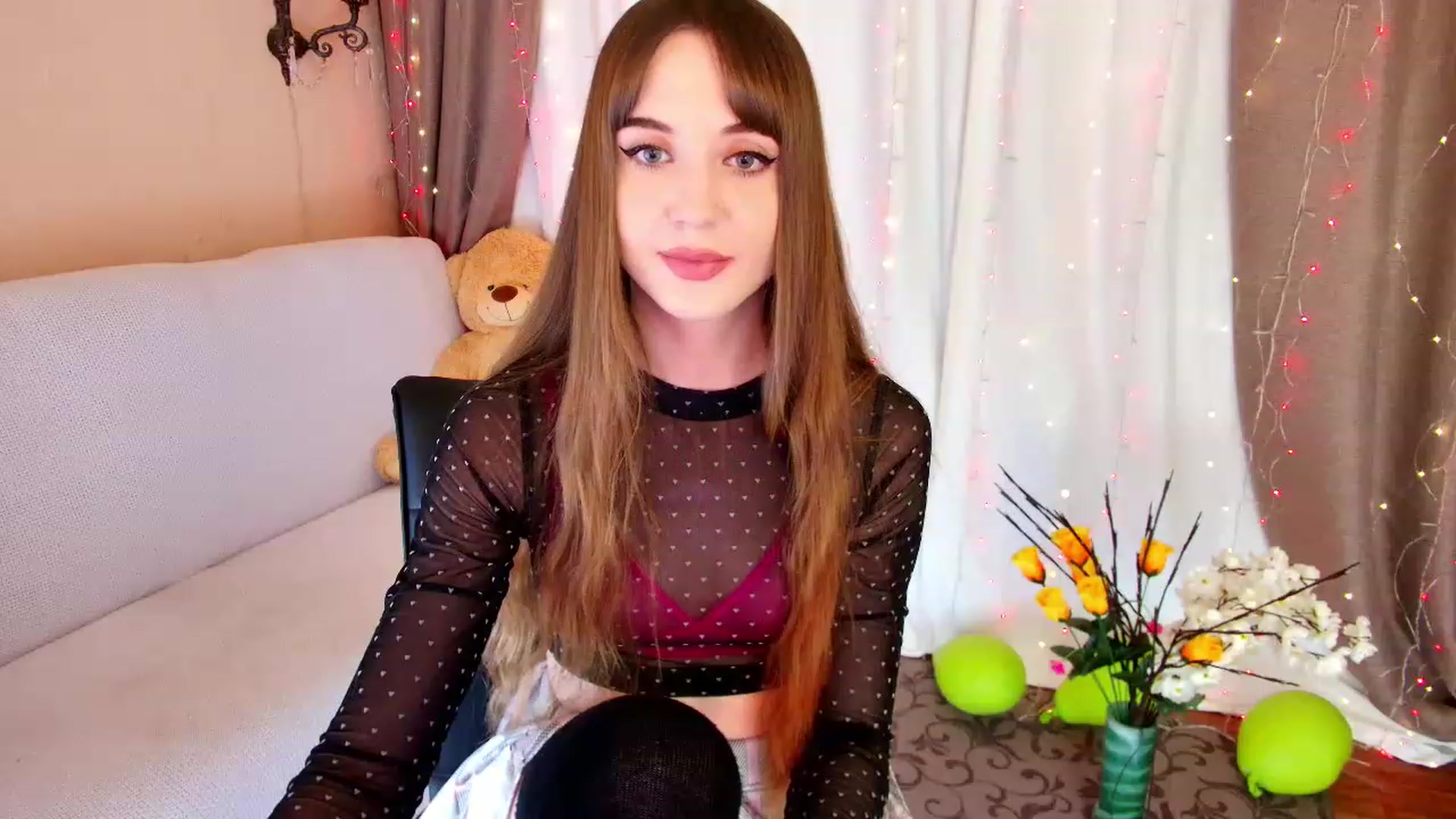 Gallery image thumbnail from Innocent_Soul's myfreecams stream on, 12/16/2022, 16:59 image 15 of 20