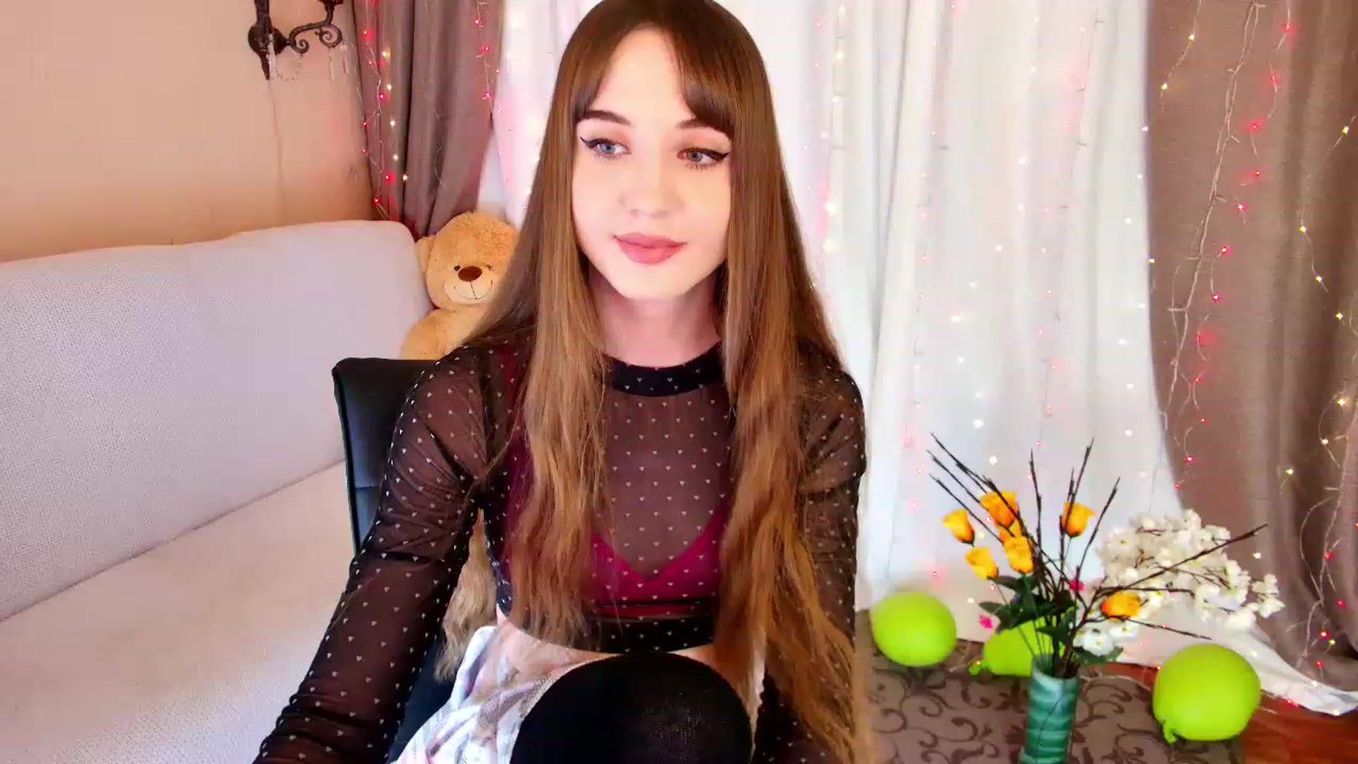 Gallery image thumbnail from Innocent_Soul's myfreecams stream on, 12/16/2022, 16:59 image 11 of 20