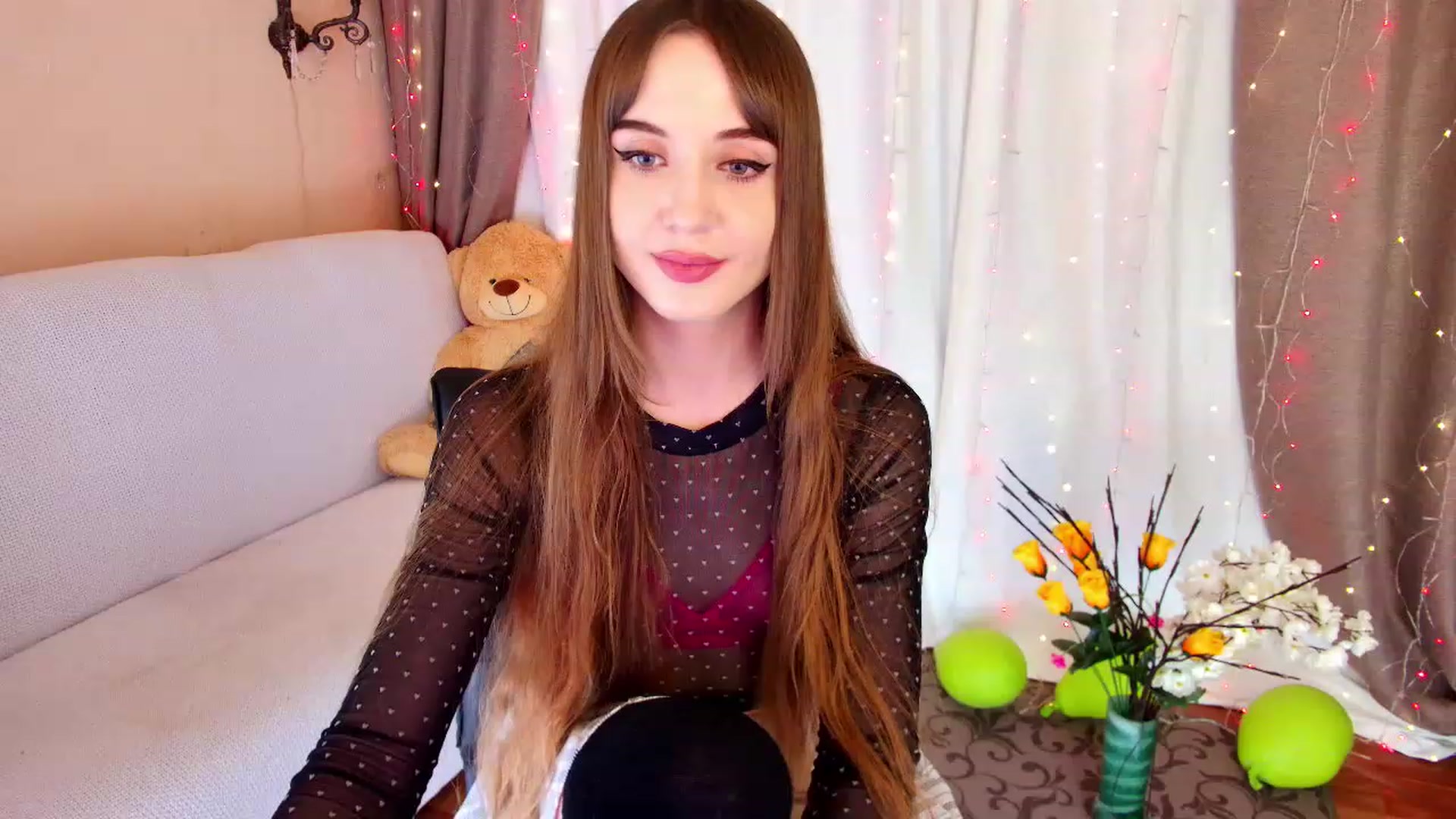 Gallery image thumbnail from Innocent_Soul's myfreecams stream on, 12/16/2022, 19:33 image 3 of 20