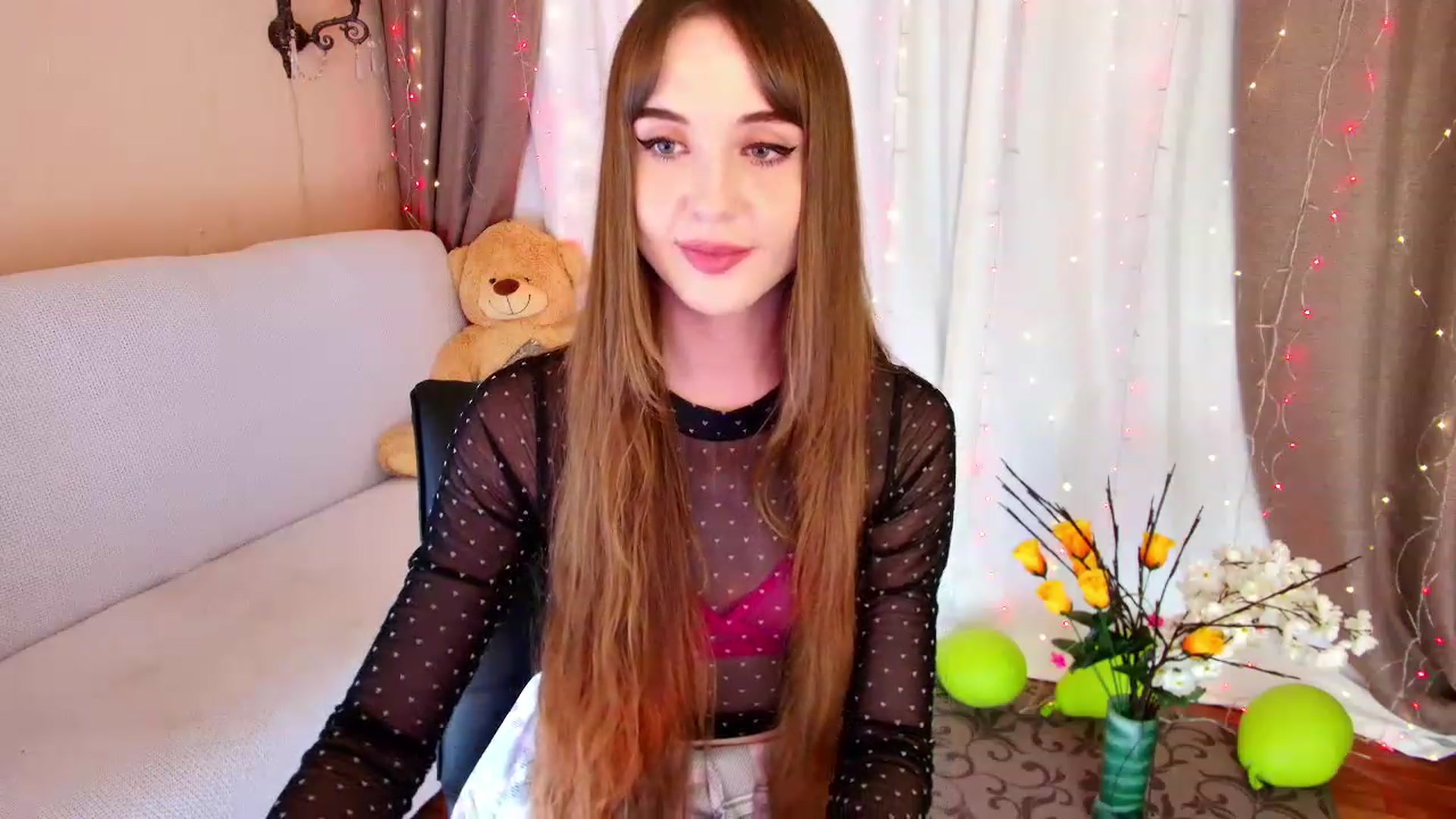 Gallery image thumbnail from Innocent_Soul's myfreecams stream on, 12/16/2022, 19:33 image 13 of 20