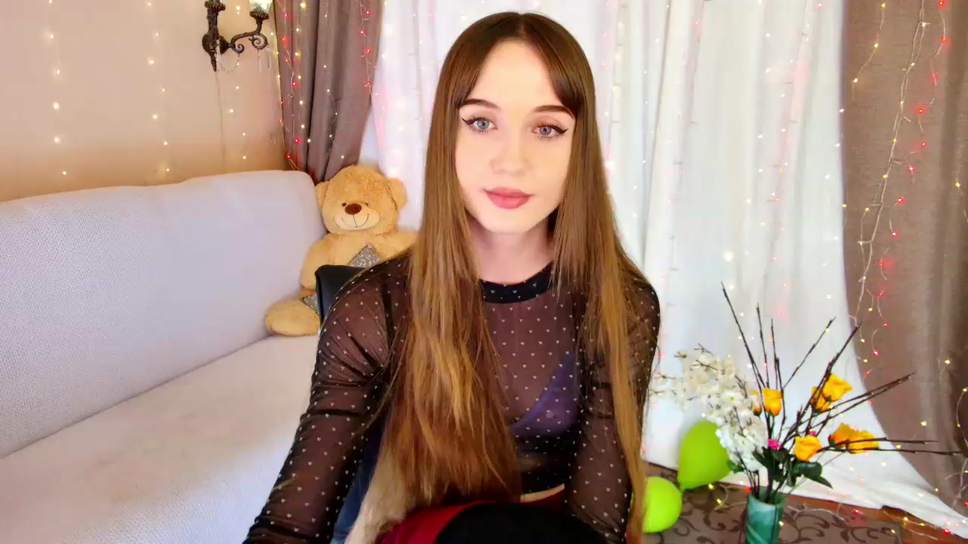 Gallery image thumbnail from Innocent_Soul's myfreecams stream on, 12/19/2022, 15:26 image 14 of 20