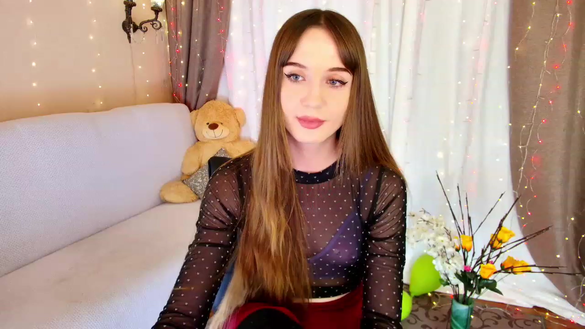 Gallery image thumbnail from Innocent_Soul's myfreecams stream on, 12/19/2022, 15:26 image 10 of 20
