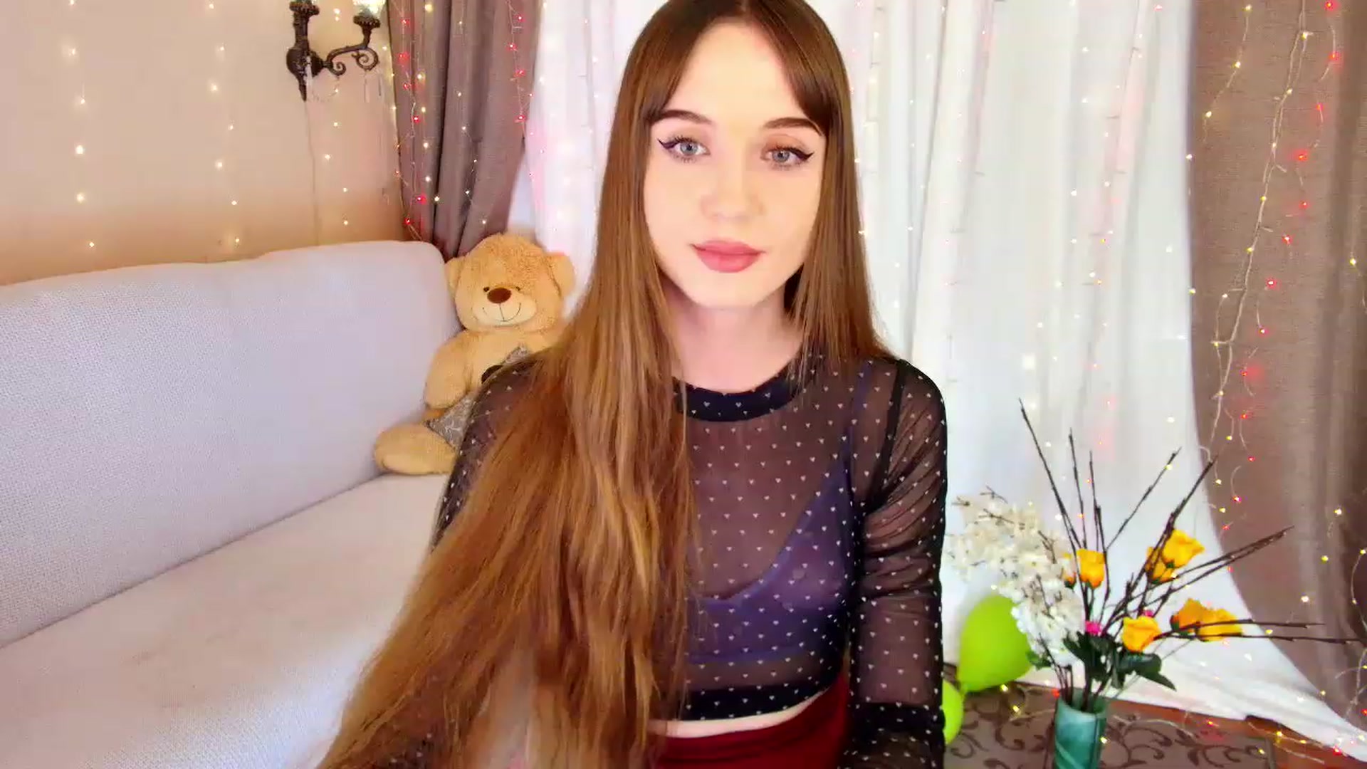 Gallery image thumbnail from Innocent_Soul's myfreecams stream on, 12/19/2022, 15:26 image 2 of 20