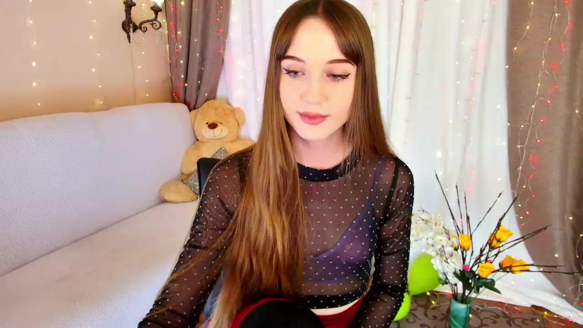 Gallery image thumbnail from Innocent_Soul's myfreecams stream on, 12/19/2022, 15:26 image 3 of 20
