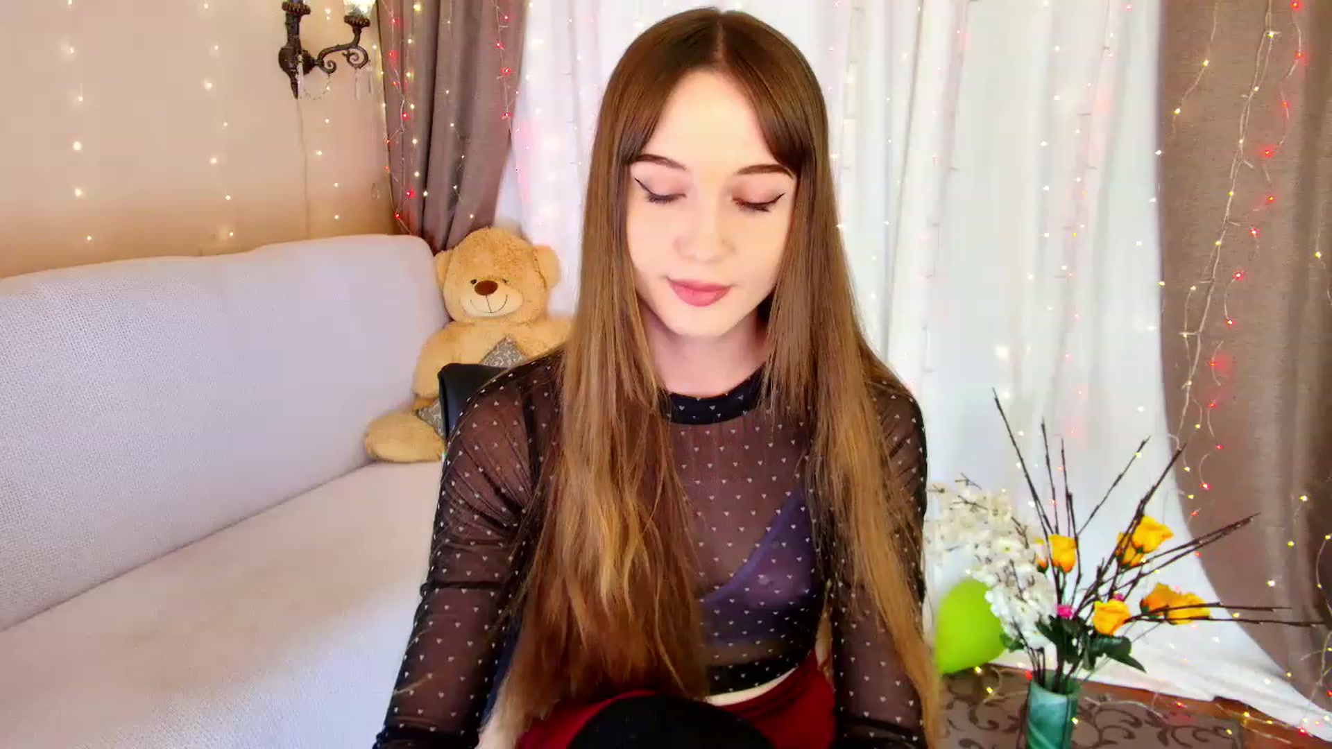 Gallery image thumbnail from Innocent_Soul's myfreecams stream on, 12/19/2022, 15:26 image 17 of 20