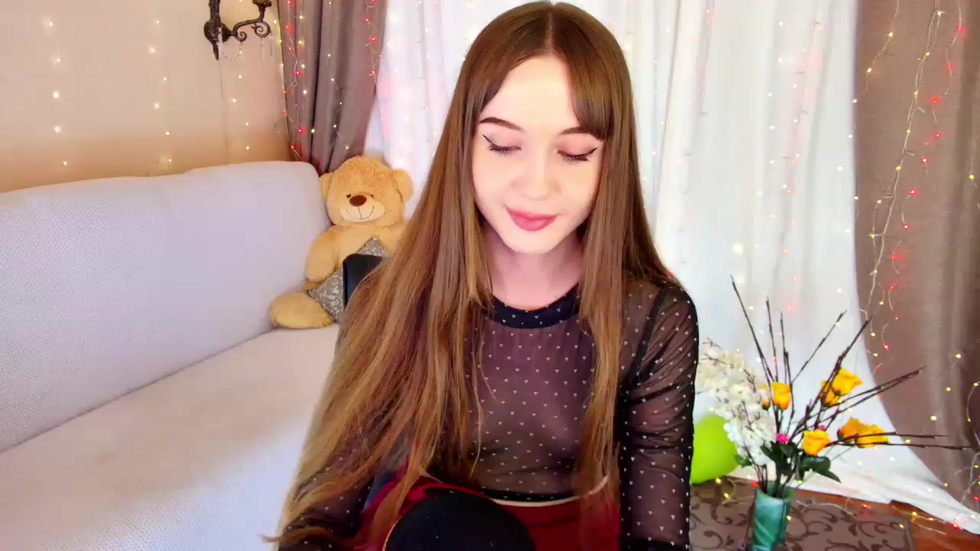 Gallery image thumbnail from Innocent_Soul's myfreecams stream on, 12/19/2022, 17:20 image 13 of 20