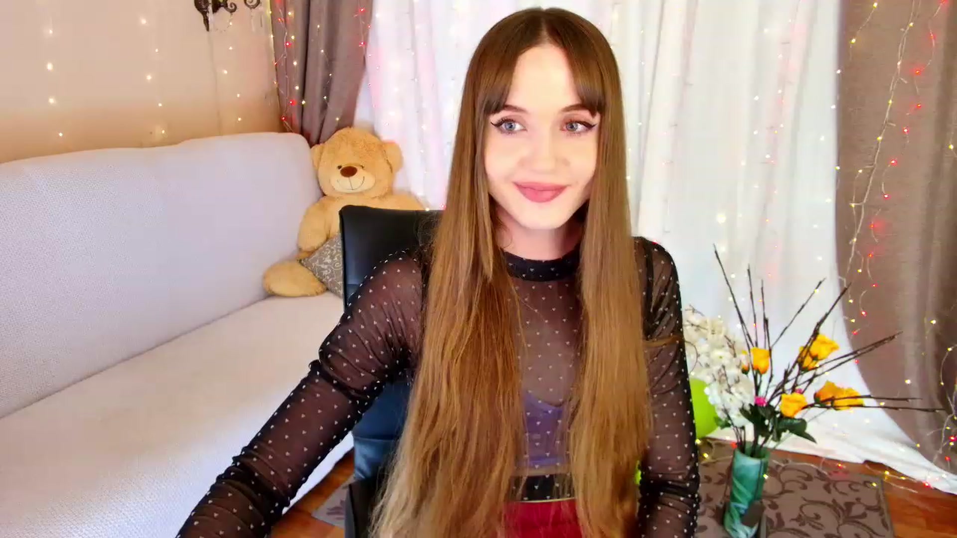 Gallery image thumbnail from Innocent_Soul's myfreecams stream on, 12/19/2022, 17:20 image 3 of 20