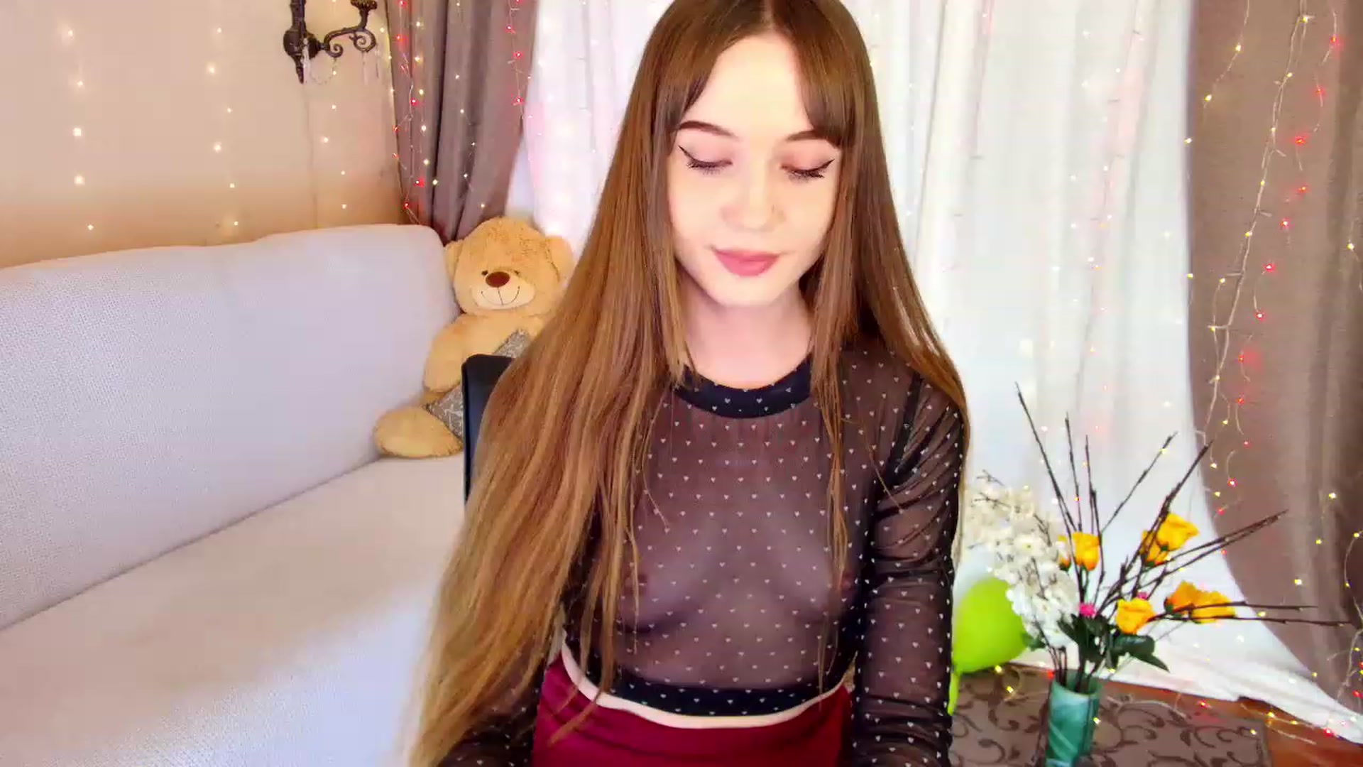Gallery image thumbnail from Innocent_Soul's myfreecams stream on, 12/19/2022, 17:20 image 12 of 20