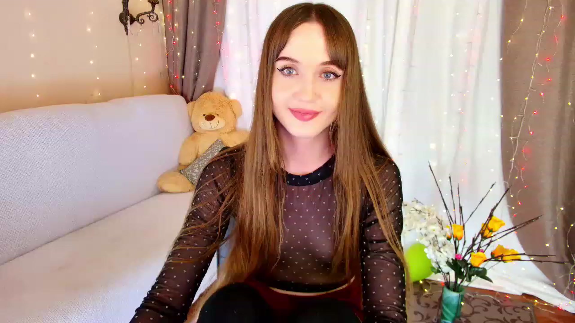 Gallery image thumbnail from Innocent_Soul's myfreecams stream on, 12/19/2022, 17:20 image 15 of 20