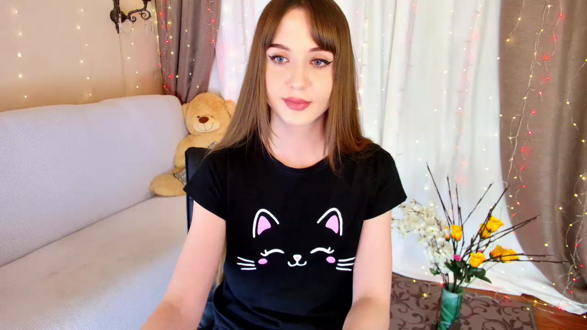Gallery image thumbnail from Innocent_Soul's myfreecams stream on, 12/21/2022, 17:51 image 9 of 20