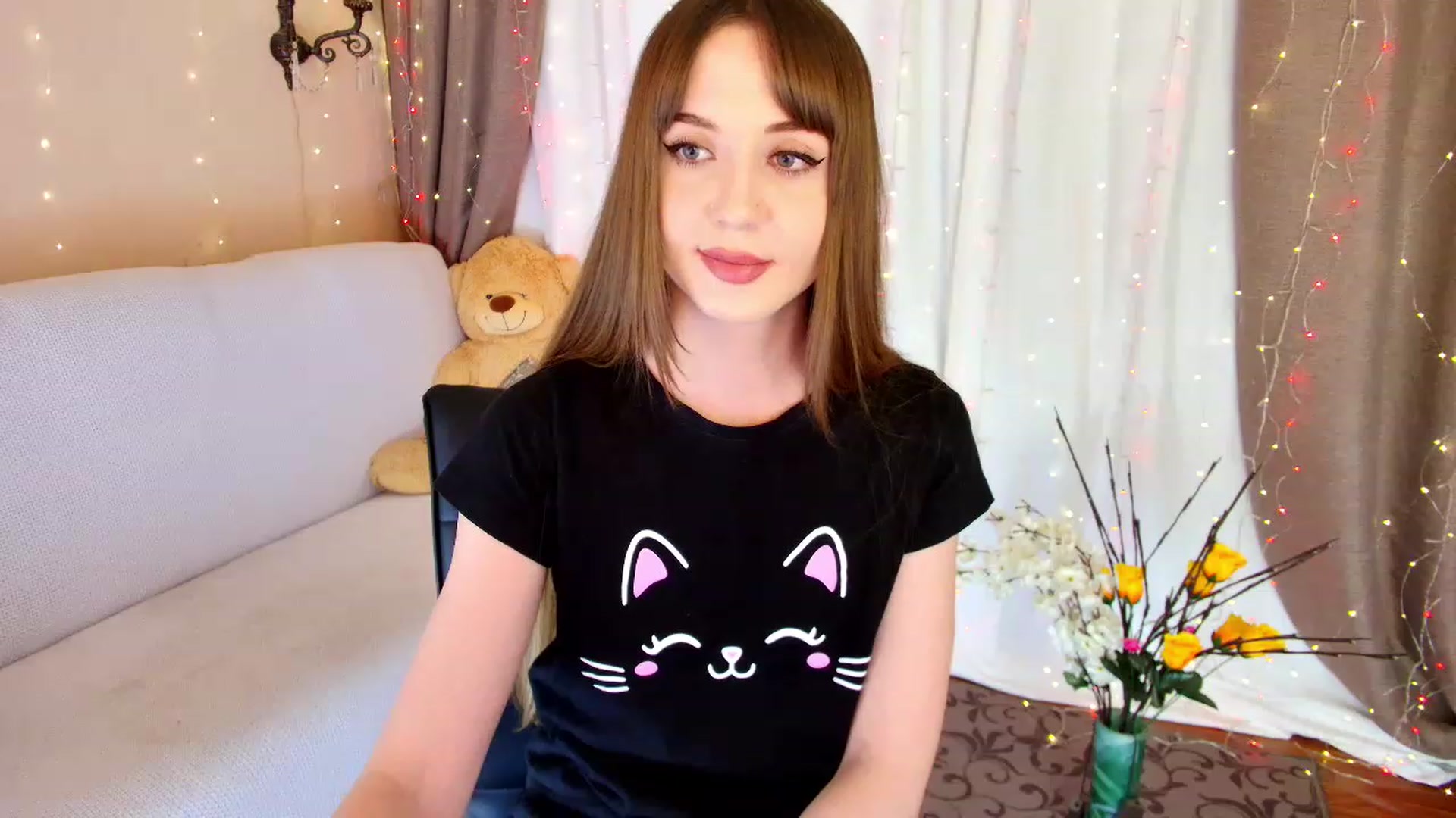 Gallery image thumbnail from Innocent_Soul's myfreecams stream on, 12/21/2022, 17:51 image 3 of 20