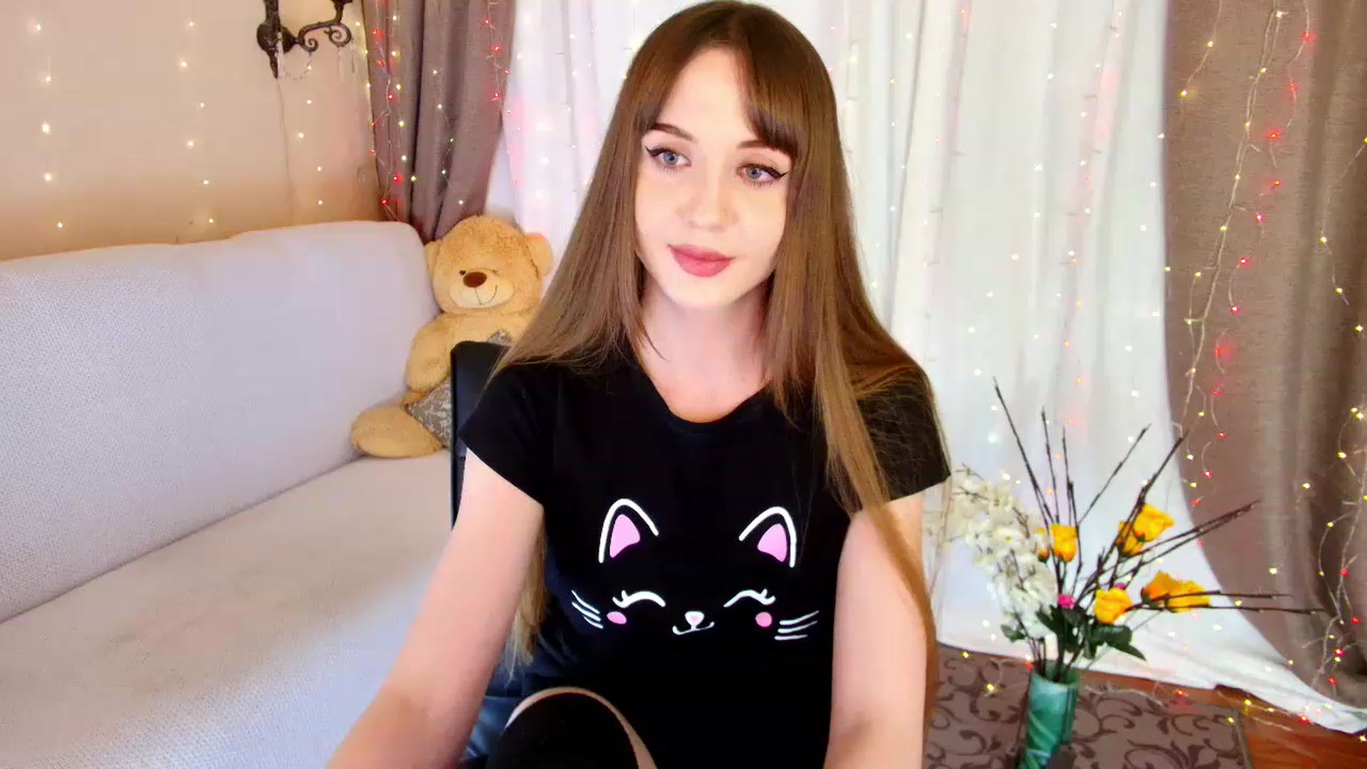 Gallery image thumbnail from Innocent_Soul's myfreecams stream on, 12/21/2022, 17:51 image 15 of 20