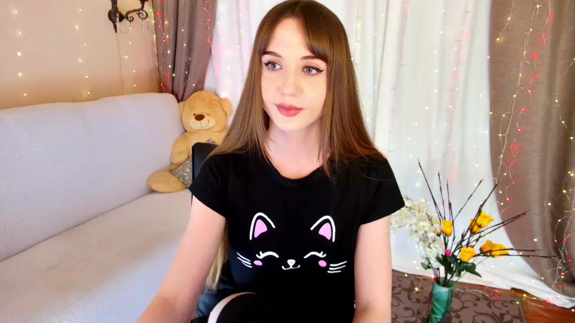 Gallery image thumbnail from Innocent_Soul's myfreecams stream on, 12/21/2022, 17:51 image 12 of 20