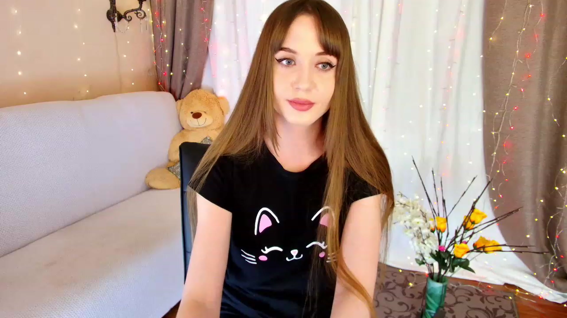 Gallery image thumbnail from Innocent_Soul's myfreecams stream on, 12/21/2022, 17:51 image 18 of 20