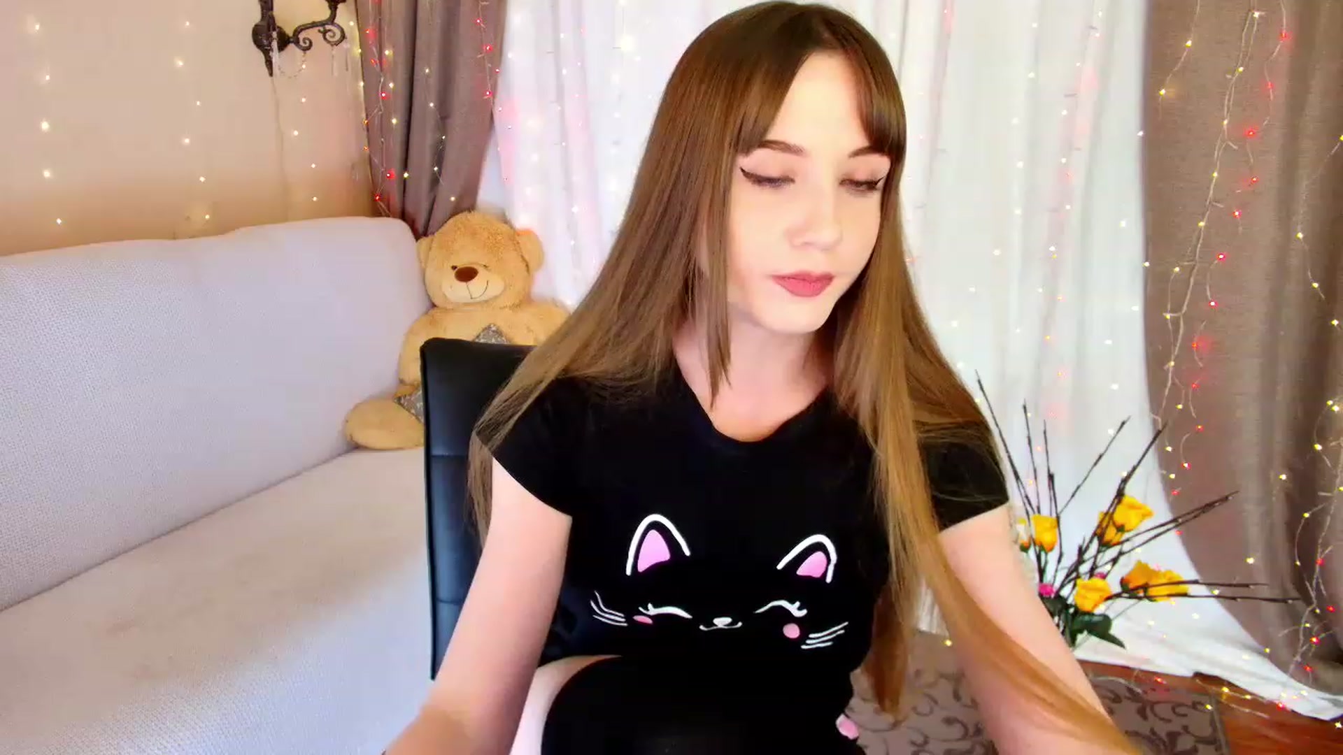 Gallery image thumbnail from Innocent_Soul's myfreecams stream on, 12/21/2022, 17:51 image 17 of 20