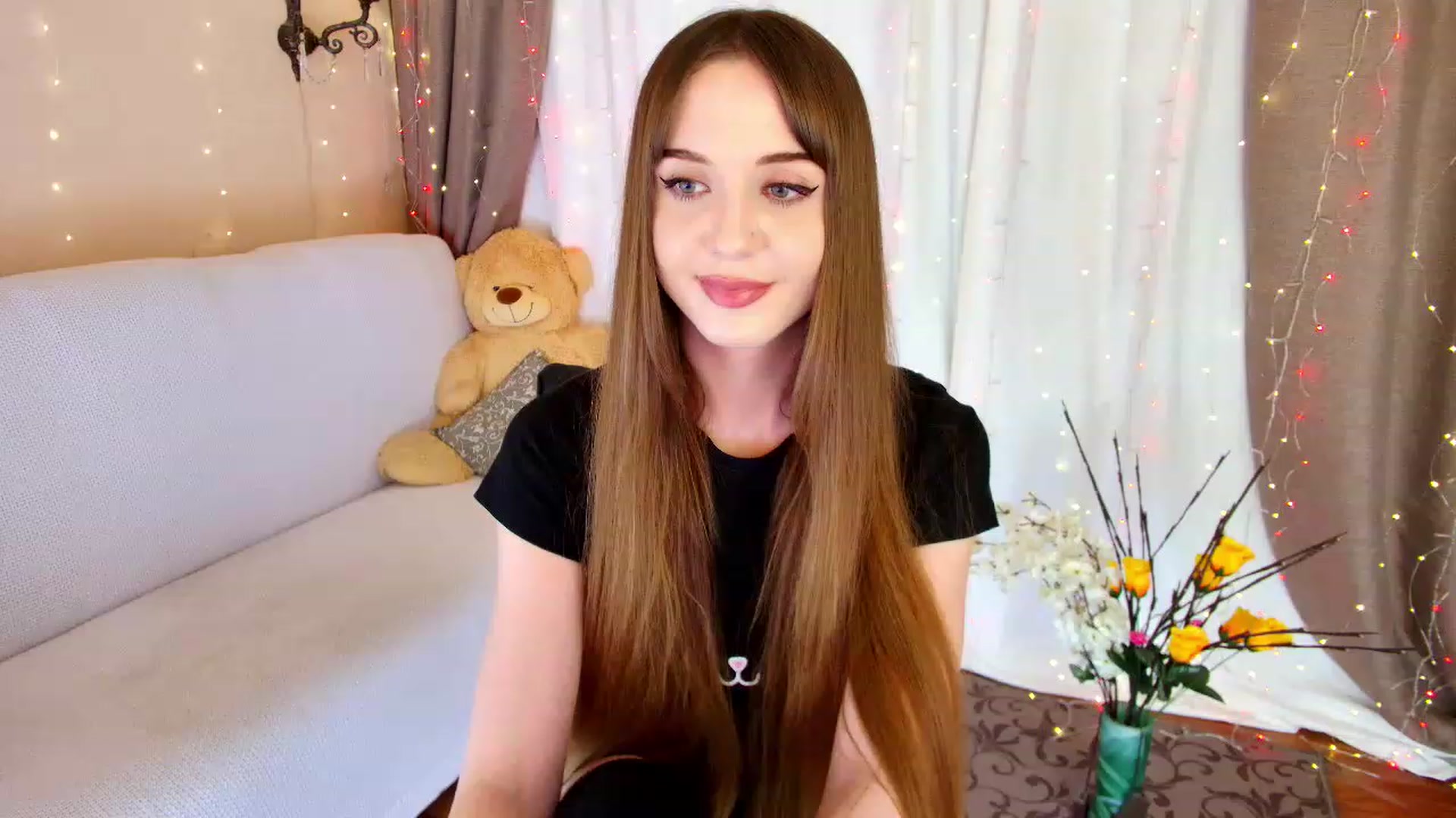 Gallery image thumbnail from Innocent_Soul's myfreecams stream on, 12/21/2022, 20:18 image 20 of 20