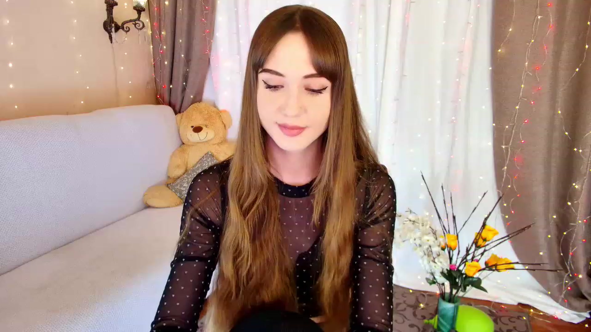 Gallery image thumbnail from Innocent_Soul's myfreecams stream on, 12/23/2022, 16:22 image 2 of 20