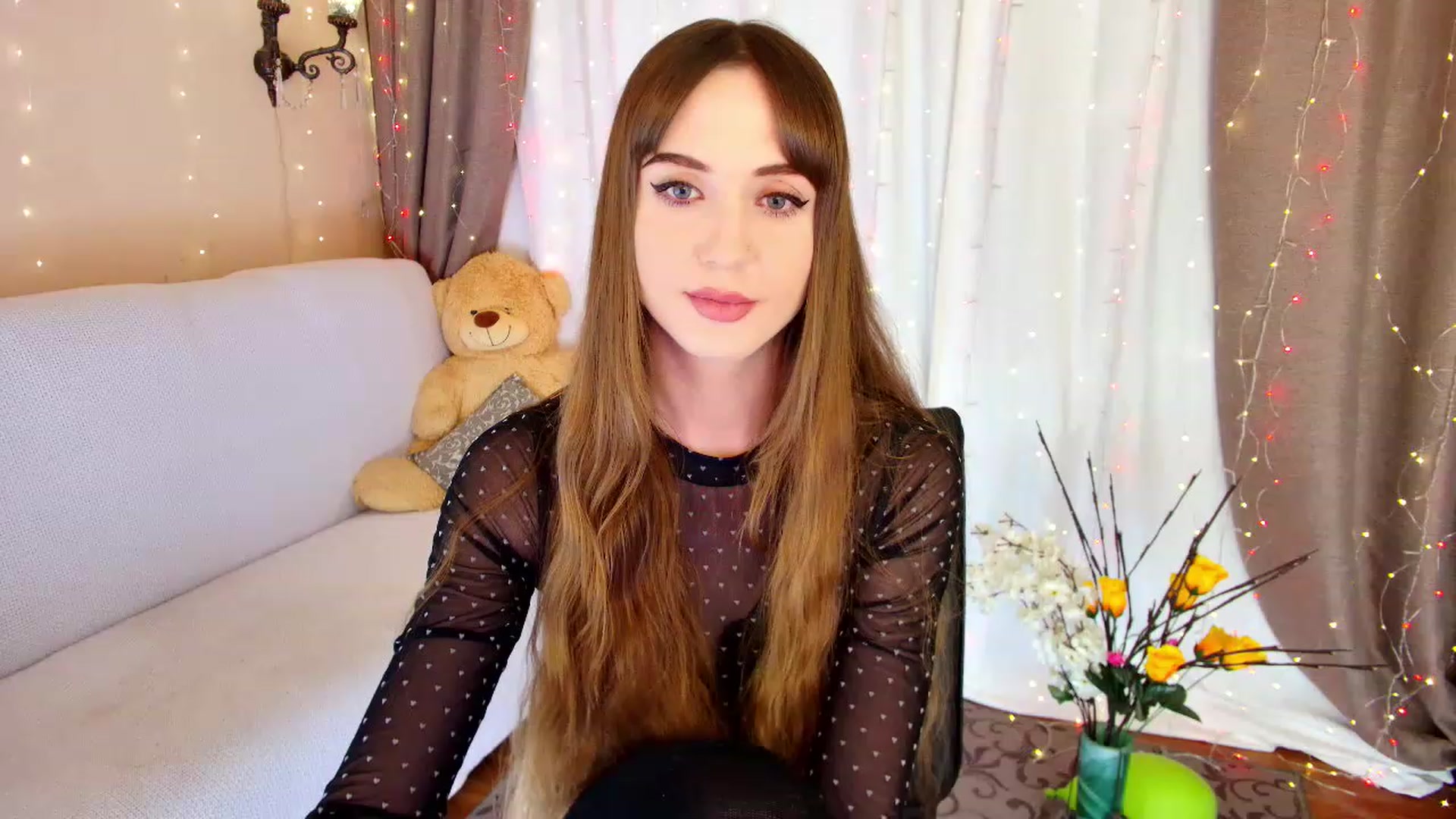 Gallery image thumbnail from Innocent_Soul's myfreecams stream on, 12/23/2022, 16:22 image 3 of 20