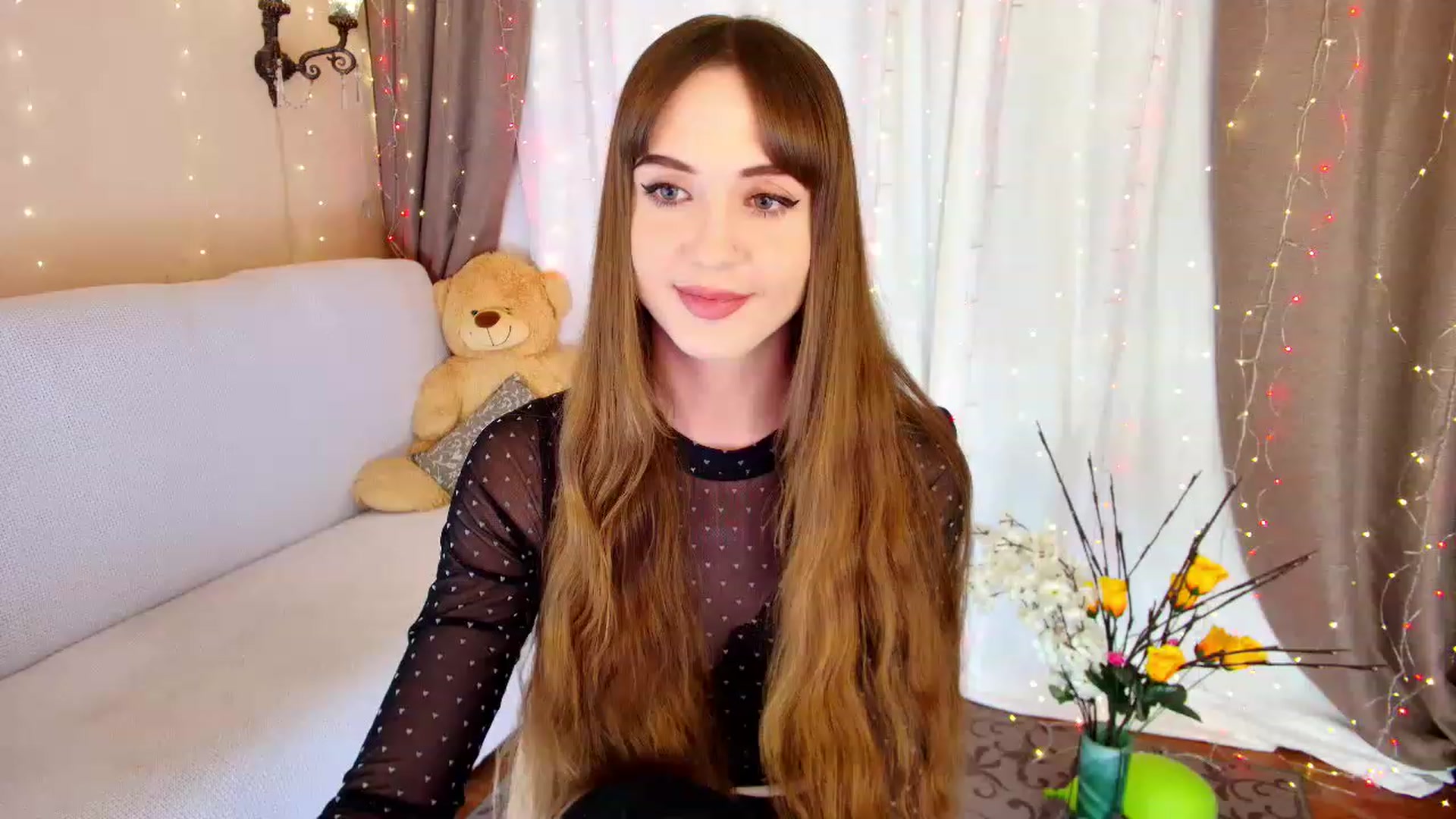 Gallery image thumbnail from Innocent_Soul's myfreecams stream on, 12/23/2022, 16:22 image 13 of 20