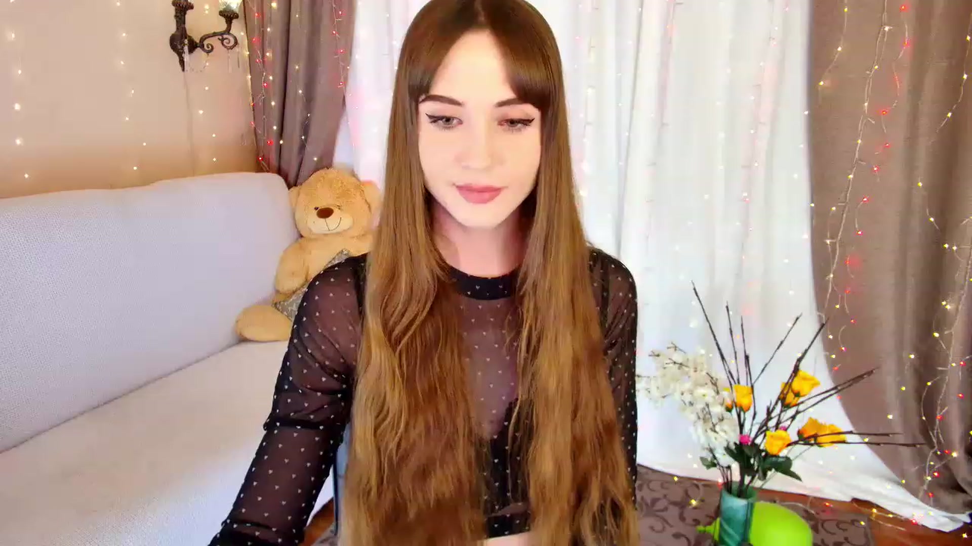 Gallery image thumbnail from Innocent_Soul's myfreecams stream on, 12/23/2022, 16:22 image 15 of 20