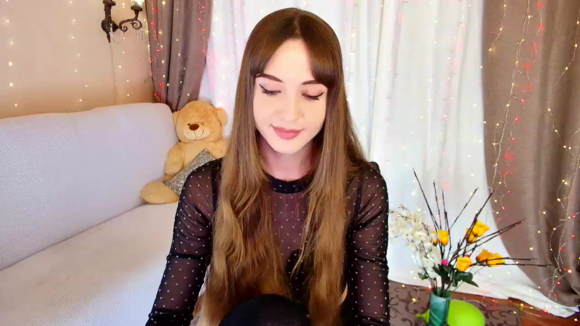 Gallery image thumbnail from Innocent_Soul's myfreecams stream on, 12/23/2022, 16:22 image 12 of 20
