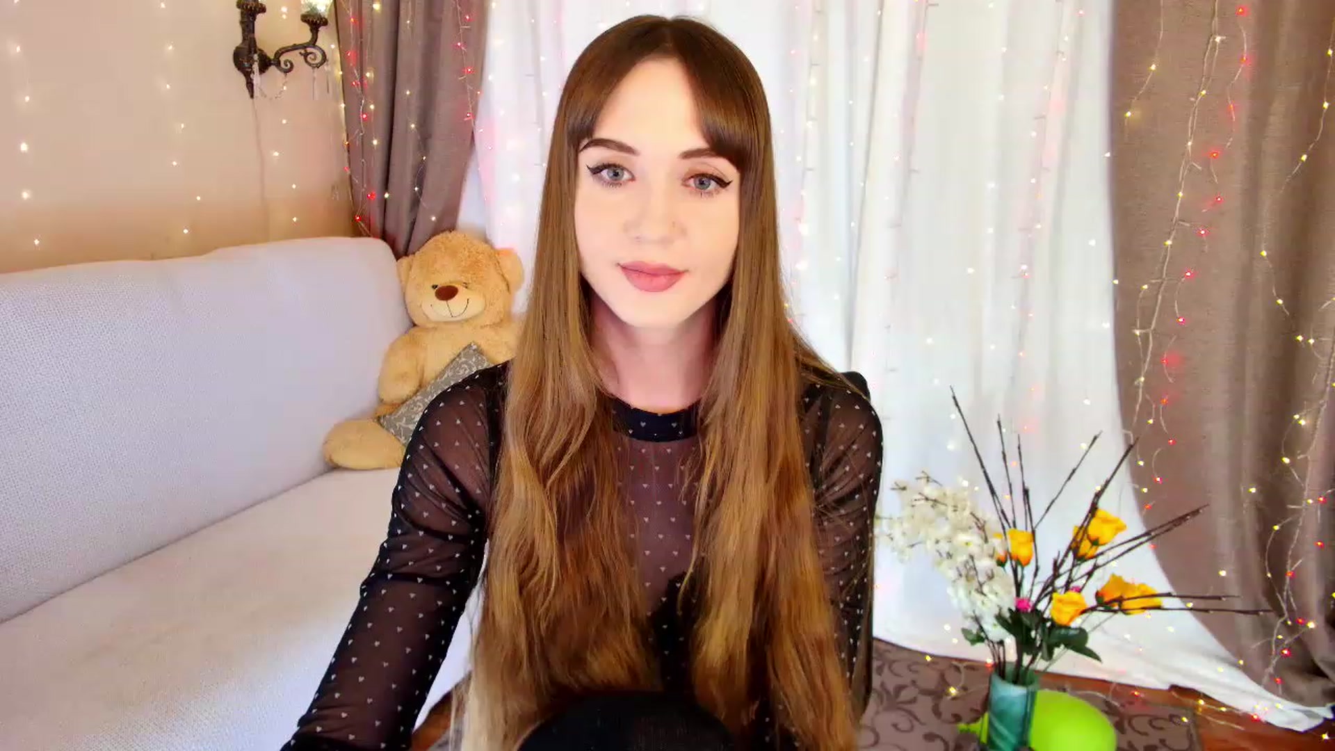 Gallery image thumbnail from Innocent_Soul's myfreecams stream on, 12/23/2022, 16:22 image 14 of 20