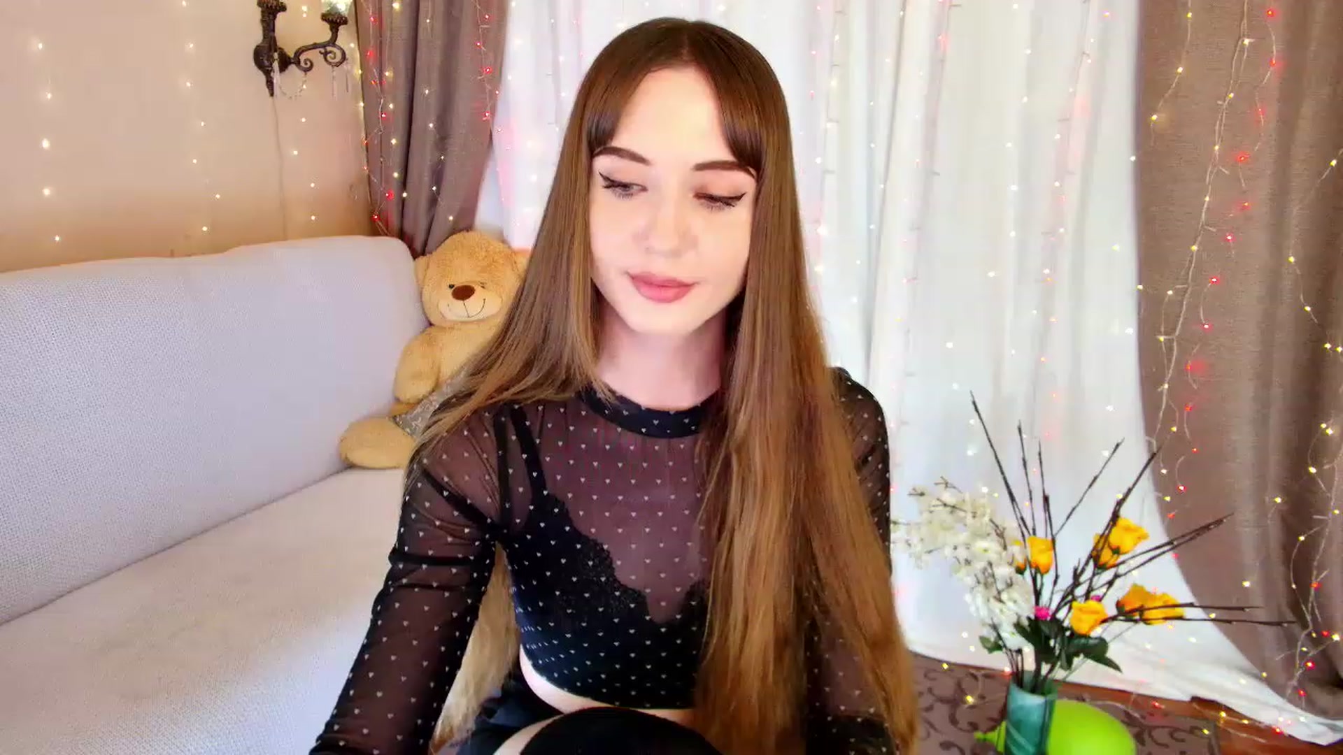 Gallery image thumbnail from Innocent_Soul's myfreecams stream on, 12/23/2022, 20:05 image 11 of 20