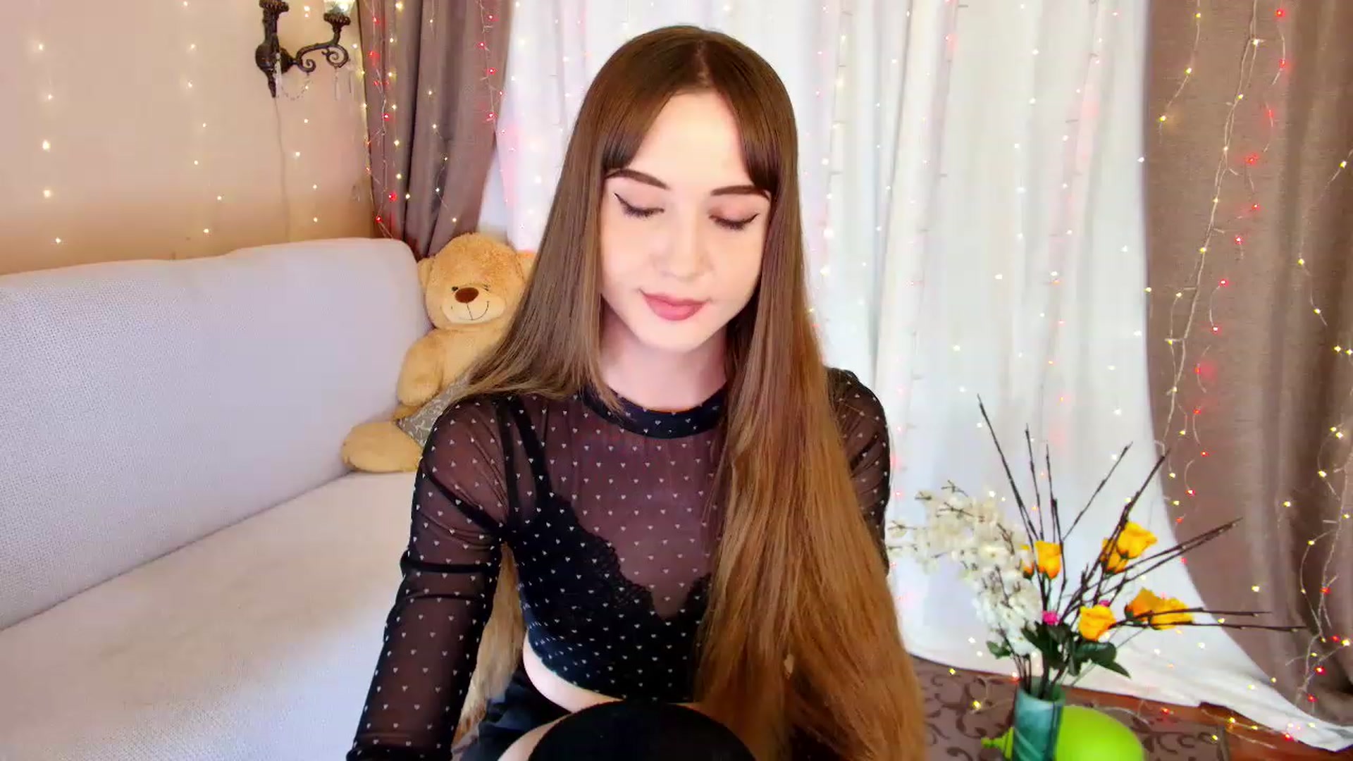 Gallery image thumbnail from Innocent_Soul's myfreecams stream on, 12/23/2022, 20:05 image 7 of 20