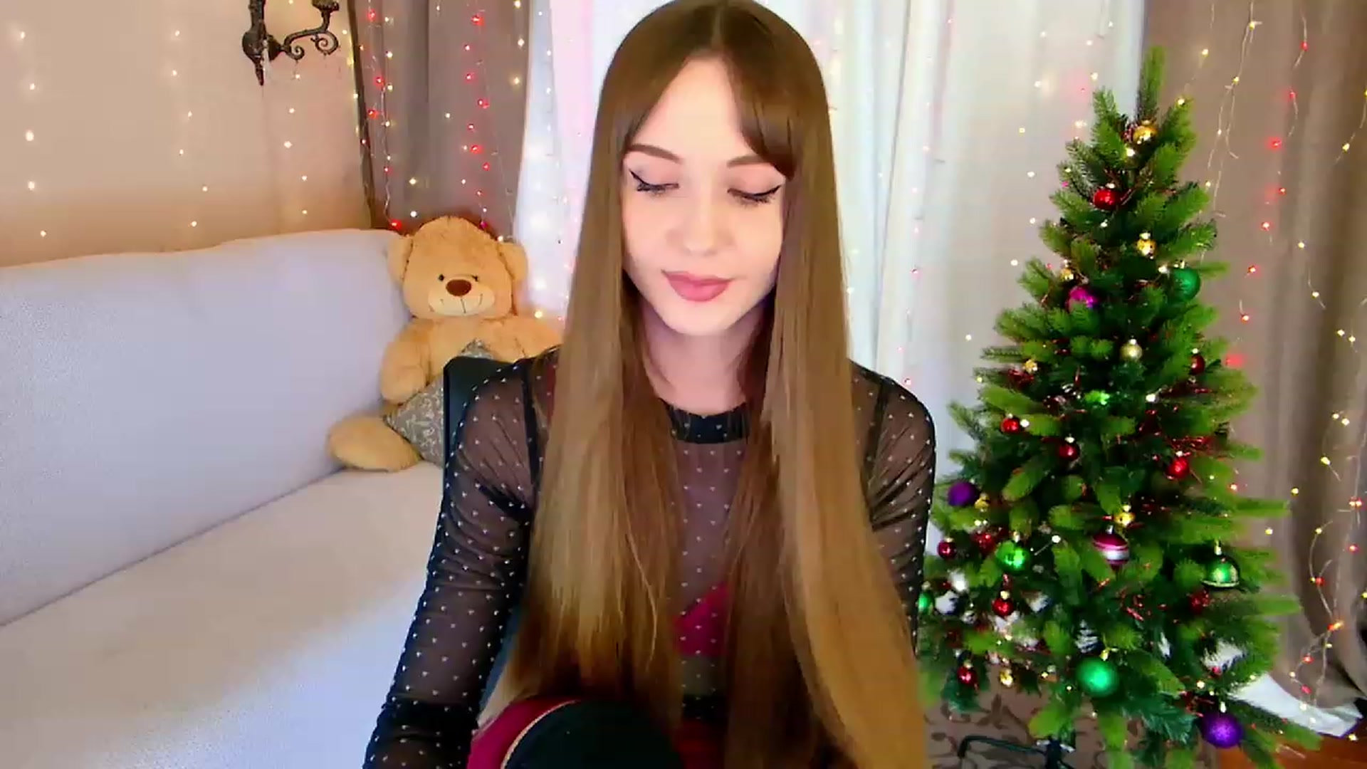 Gallery image thumbnail from Innocent_Soul's myfreecams stream on, 12/28/2022, 18:08 image 17 of 20