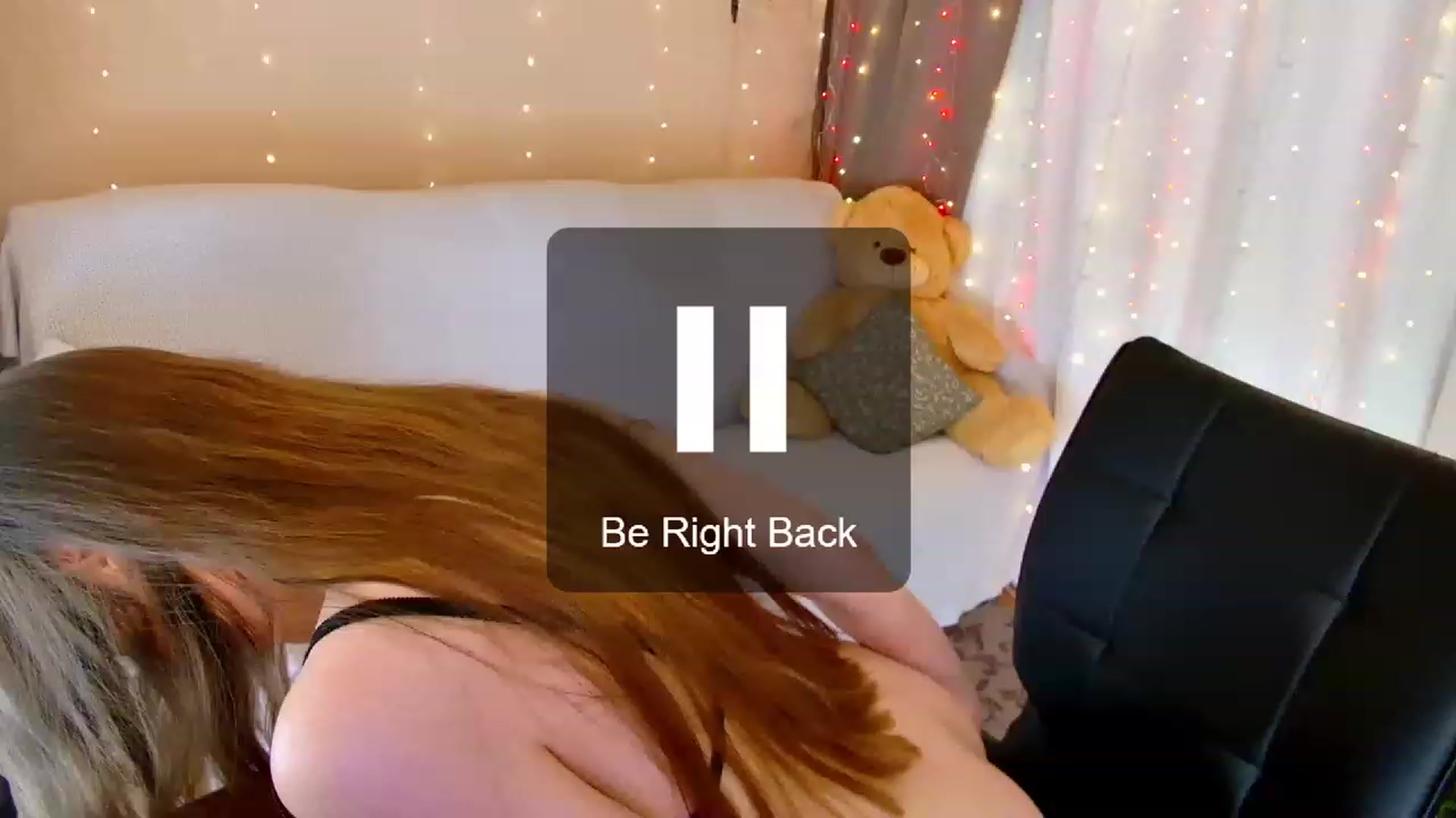 Gallery image thumbnail from Innocent_Soul's myfreecams stream on, 12/29/2022, 19:17 image 17 of 20