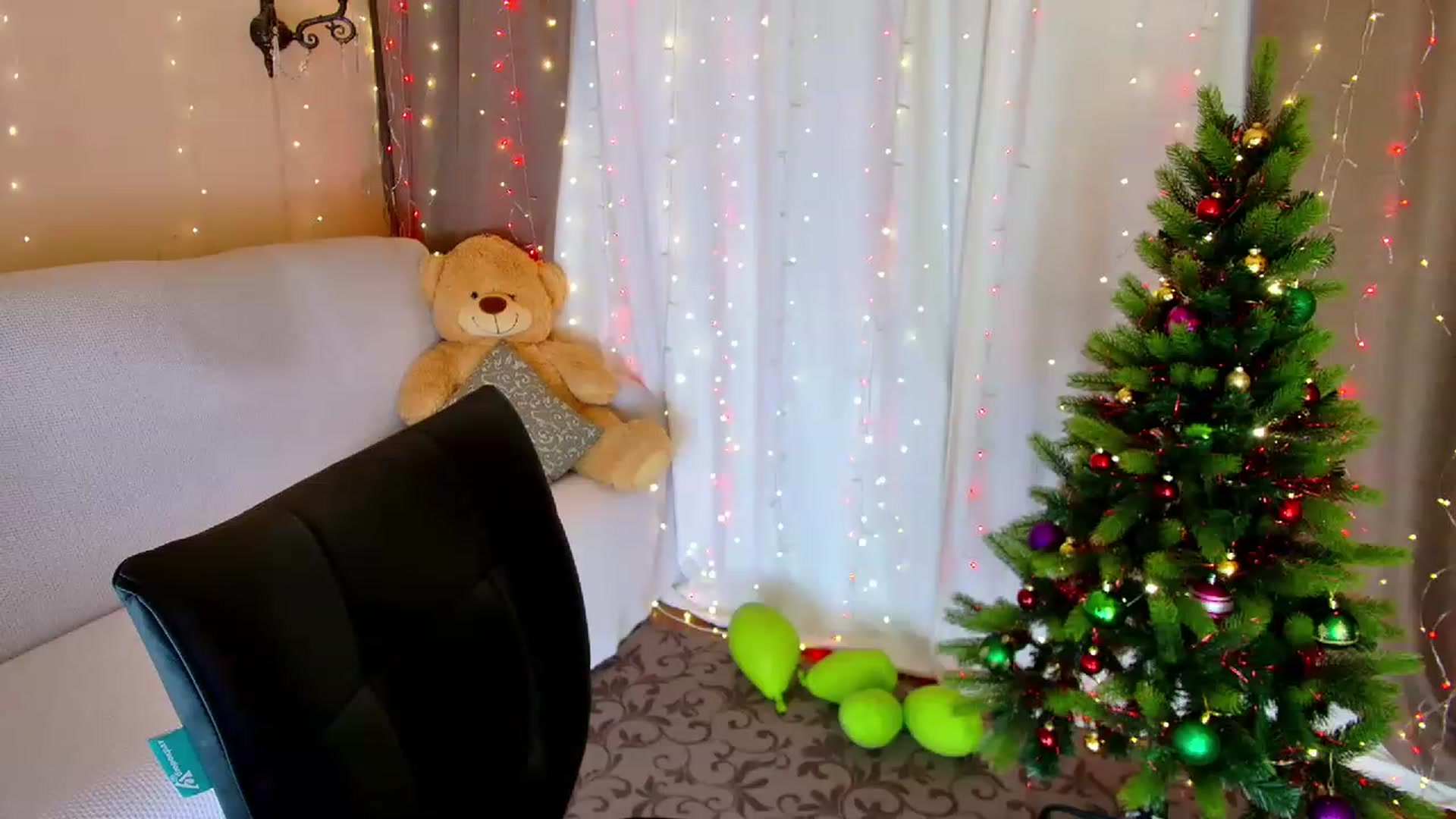 Gallery image thumbnail from Innocent_Soul's myfreecams stream on, 12/29/2022, 21:33 image 3 of 20