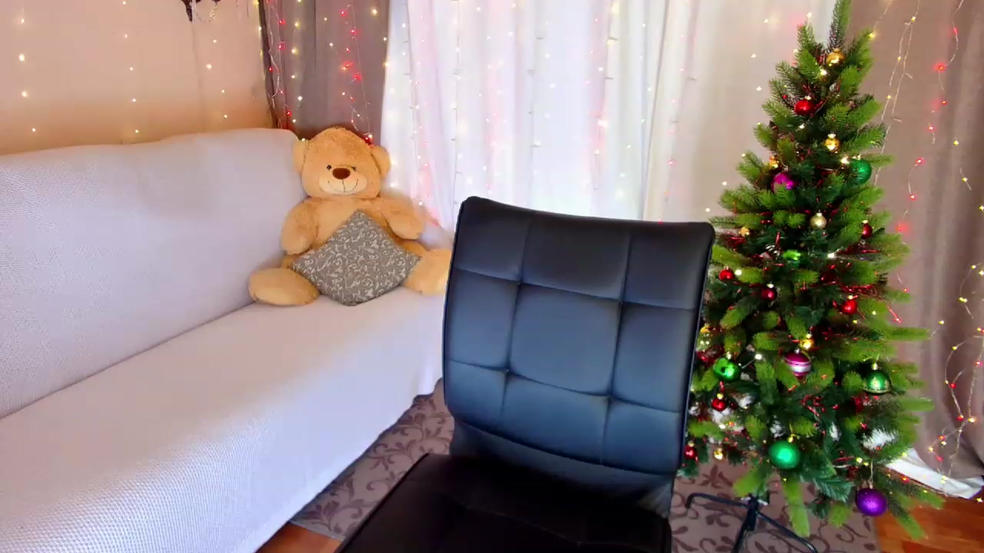 Gallery image thumbnail from Innocent_Soul's myfreecams stream on, 01/08/2023, 19:43 image 2 of 20