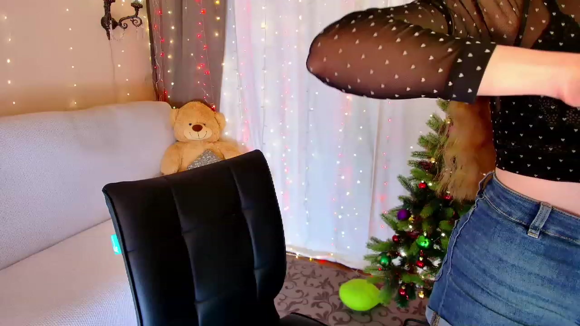 Gallery image thumbnail from Innocent_Soul's myfreecams stream on, 01/13/2023, 15:36 image 3 of 20