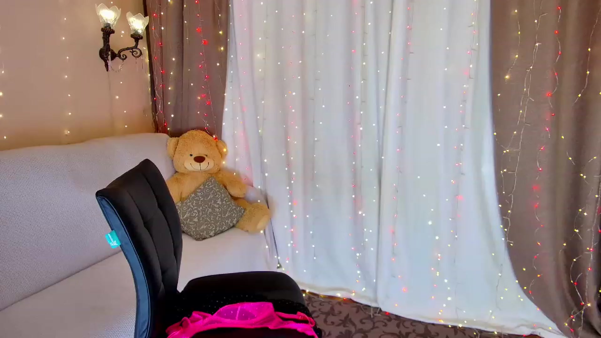 Gallery image thumbnail from Innocent_Soul's myfreecams stream on, 01/20/2023, 17:05 image 4 of 20