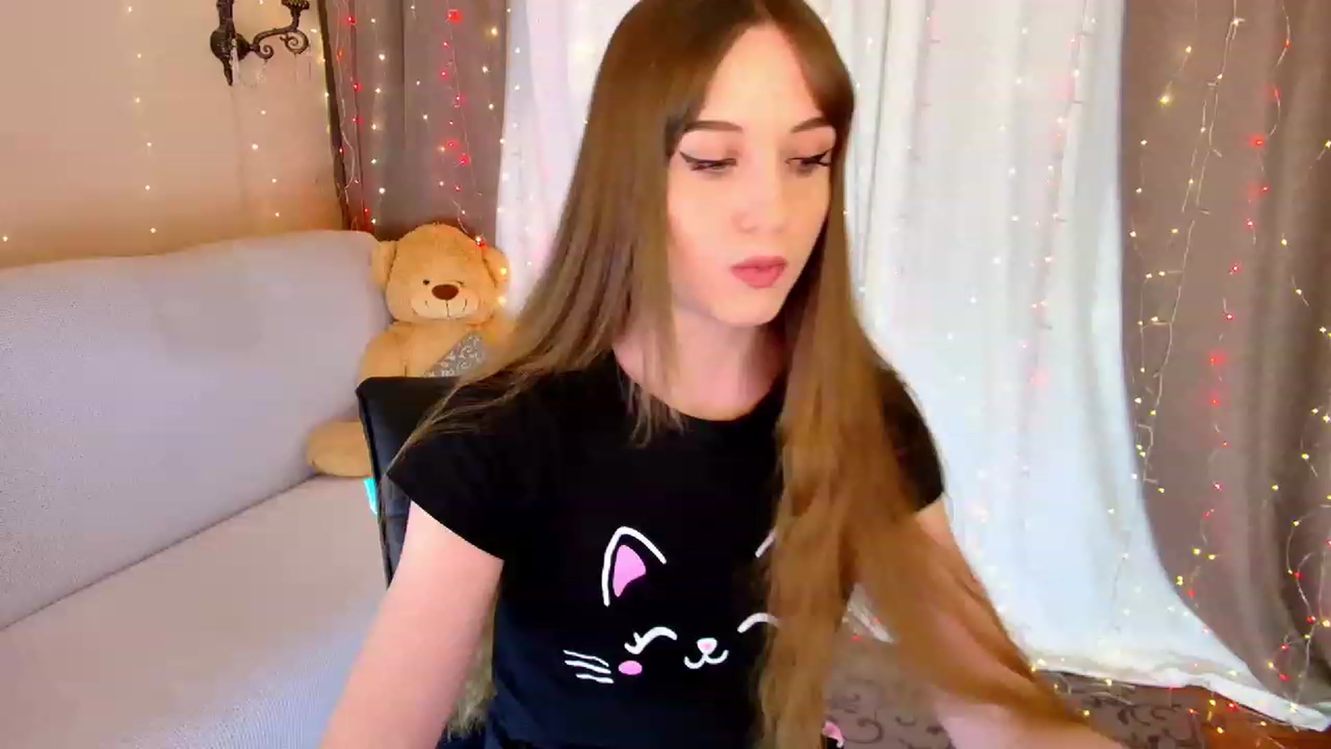 Gallery image thumbnail from Innocent_Soul's myfreecams stream on, 01/27/2023, 15:52 image 14 of 20