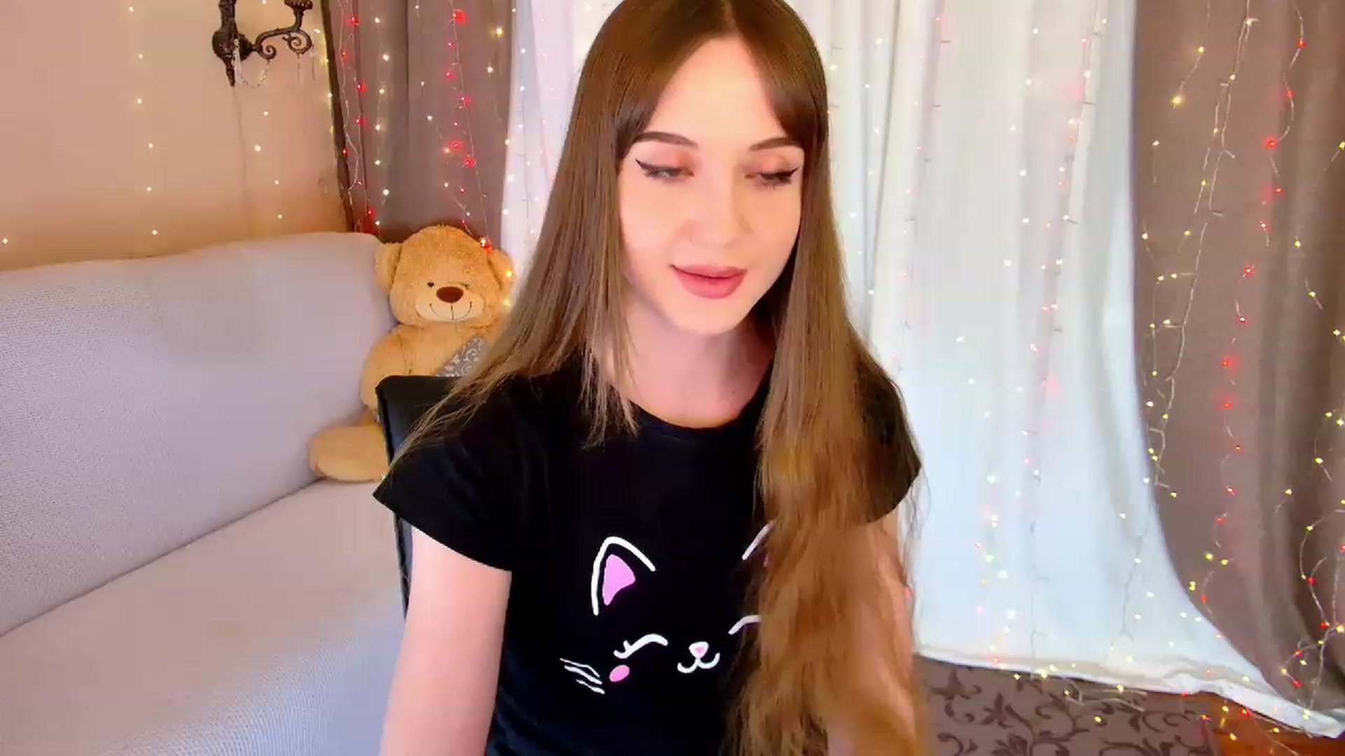 Gallery image thumbnail from Innocent_Soul's myfreecams stream on, 01/27/2023, 15:52 image 7 of 20