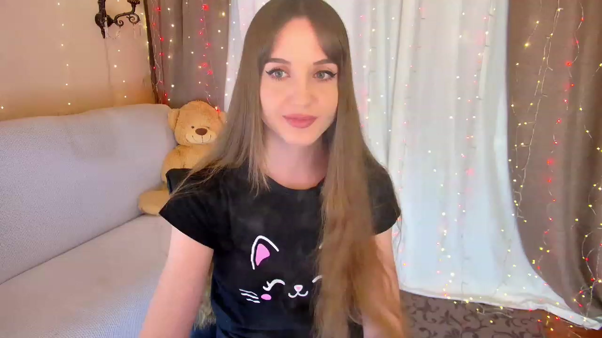 Gallery image thumbnail from Innocent_Soul's myfreecams stream on, 01/27/2023, 15:52 image 13 of 20