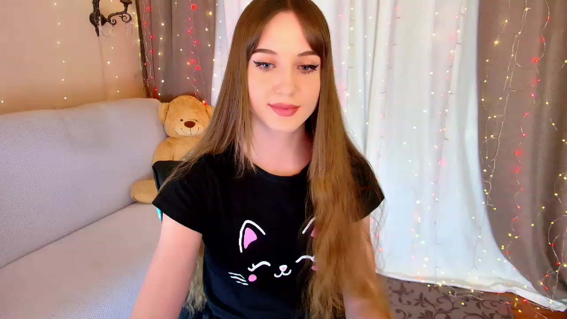 Gallery image thumbnail from Innocent_Soul's myfreecams stream on, 01/27/2023, 15:52 image 8 of 20